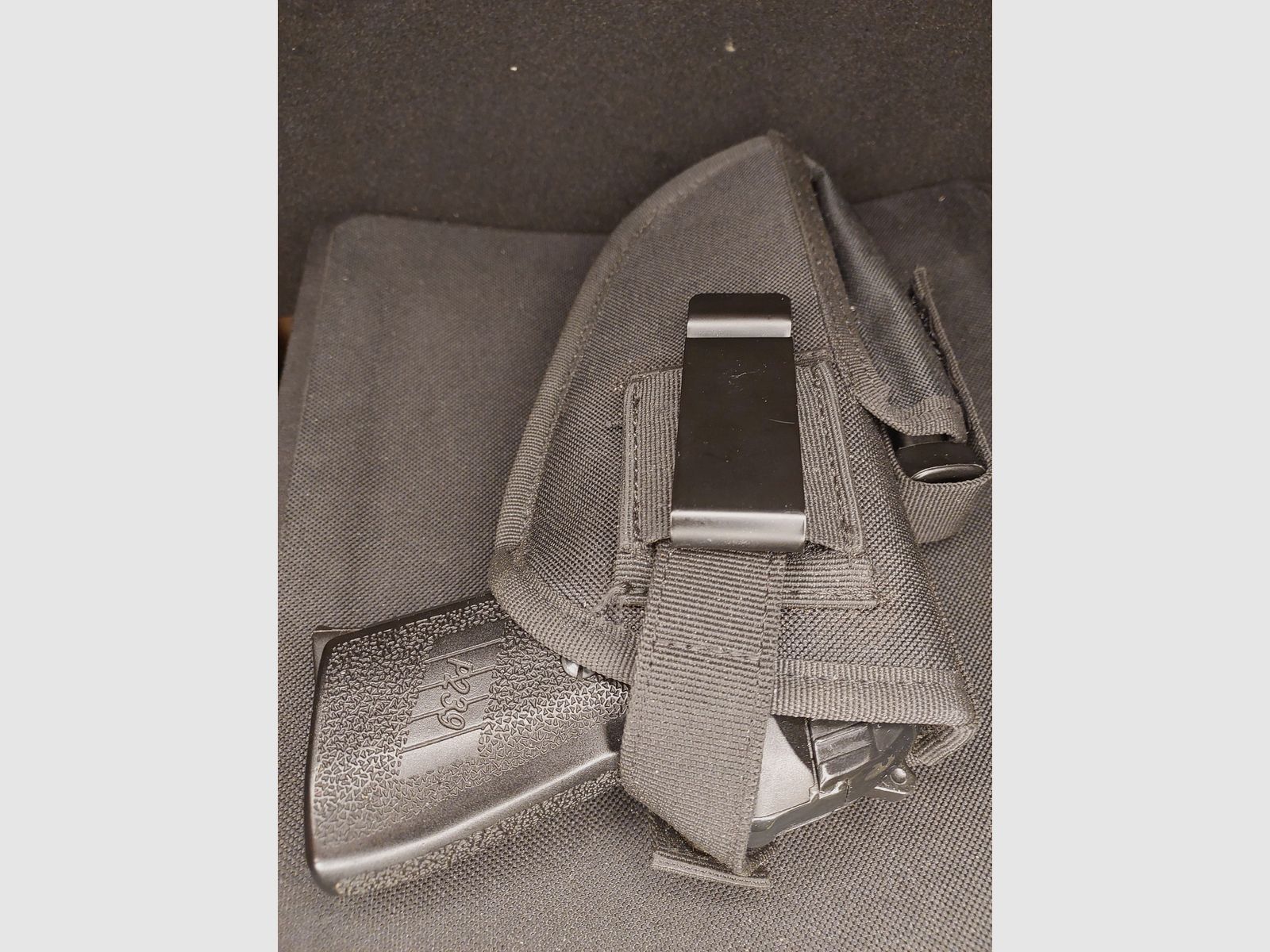 Pistola a salve Sig Sauer P239 nel calibro 9 mm P.A.K. dal set originale SIG "Backup‑Set" (PTB 696)