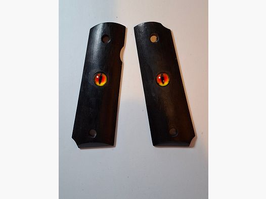 Grips of the Cold 1911, see picture.