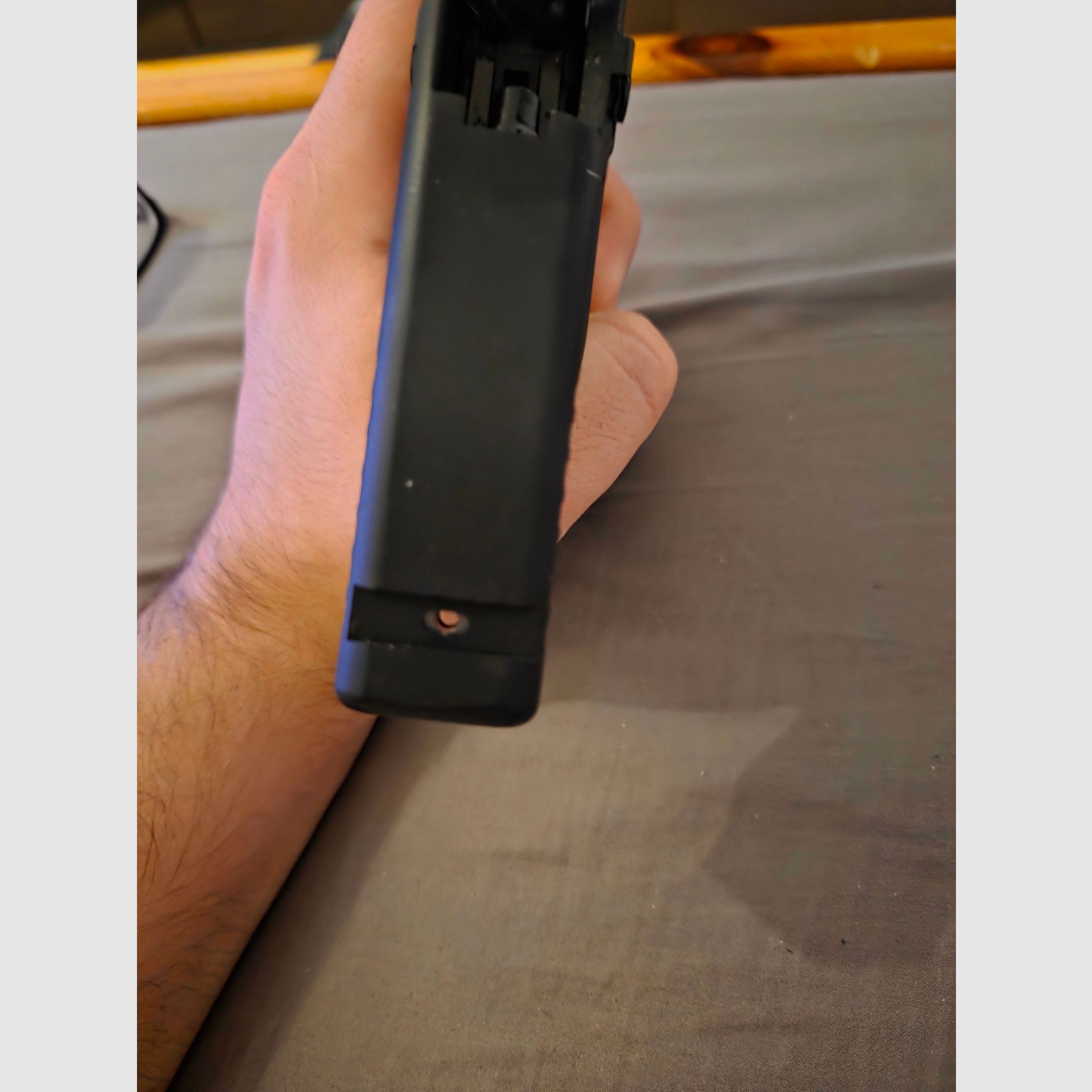 Glock 17 Gen5 Airsoft by Umarex/VFC with F in the pentagon