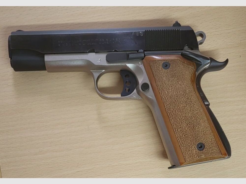 Colt Commander