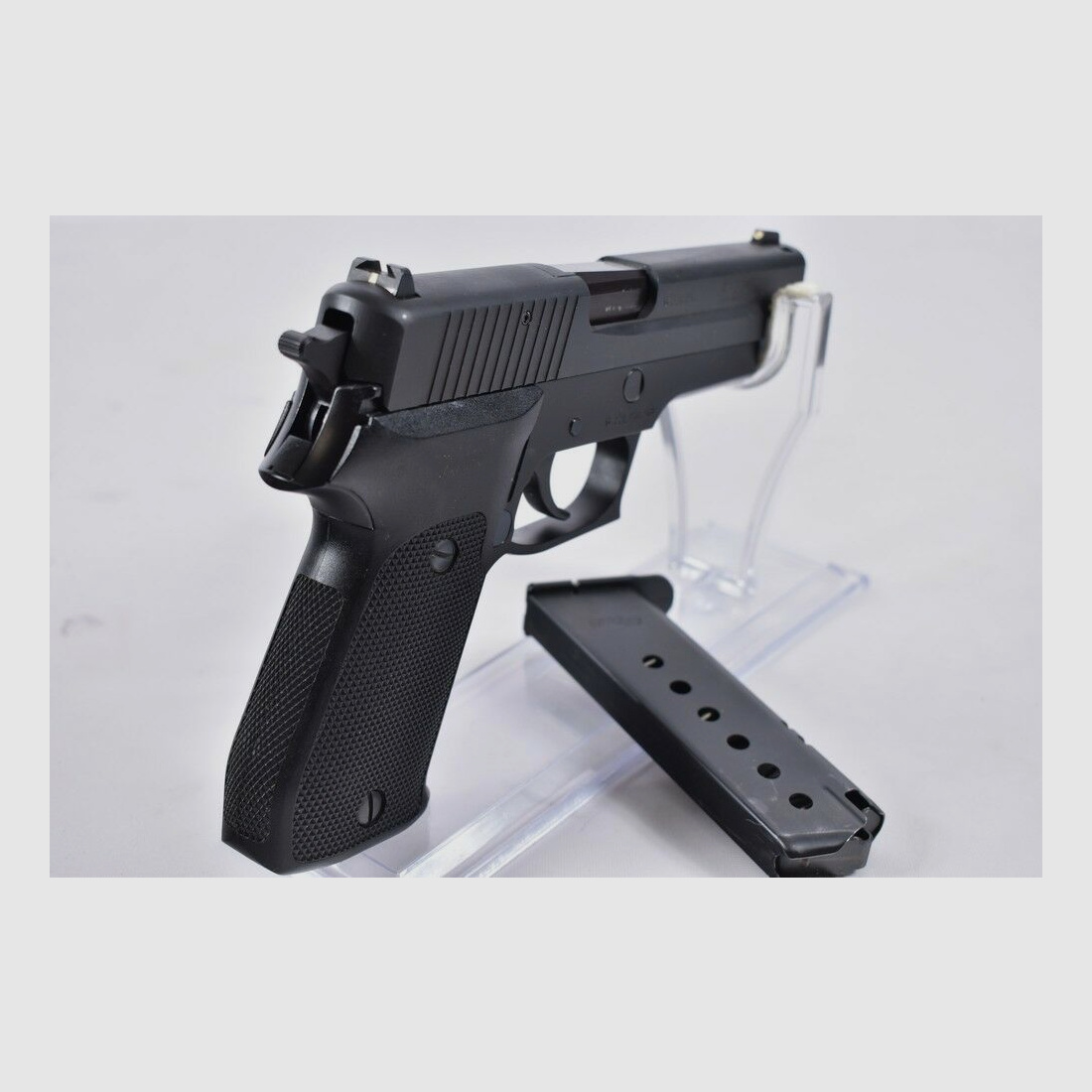 Sig Sauer P220