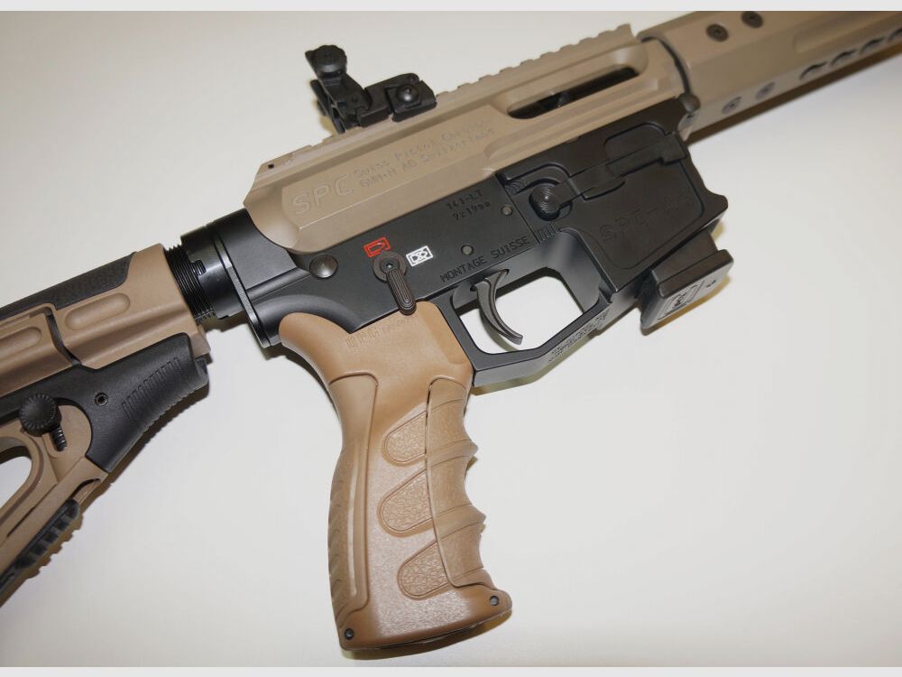 GWMH Selbstladebüchse GWMH SPC-SPORTER A4 10" (SWISS PISTOL CARBINE) FDE Kal.9x19 AR15 Glock Magazin