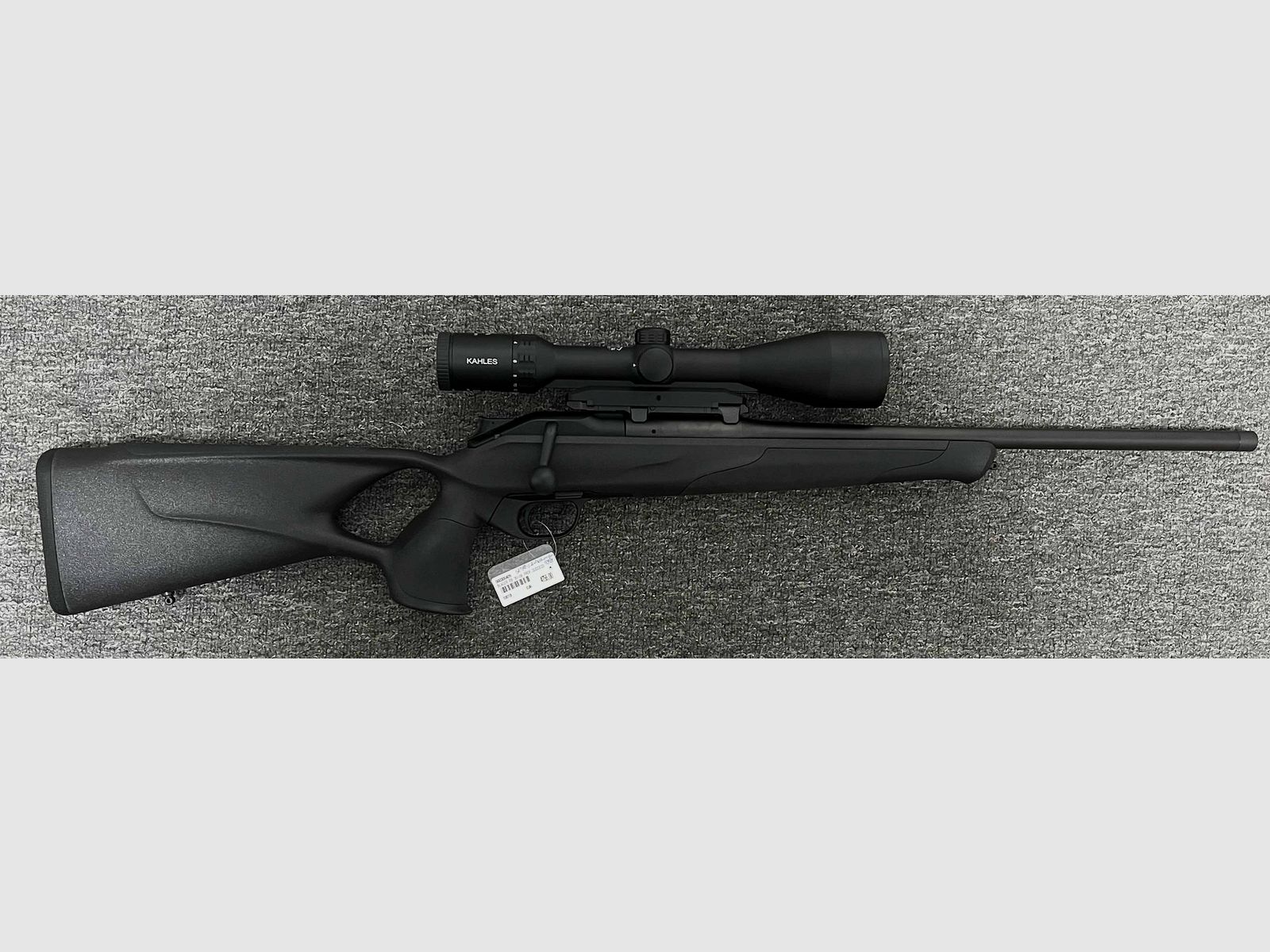 Blaser R8 Professional Succes + Kahles Helia 2,4-12x56 i + Montaje Dentler