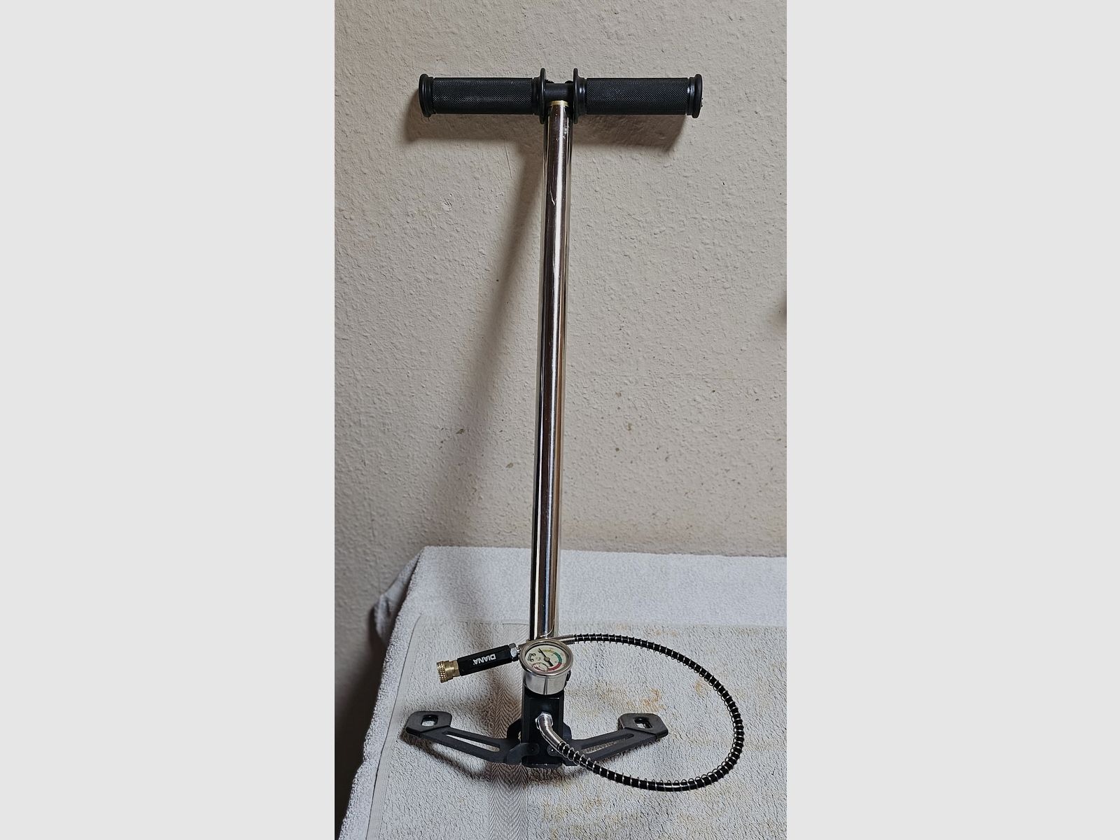 Diana hand pump 300 bar for PCP airguns, image 5 of 5