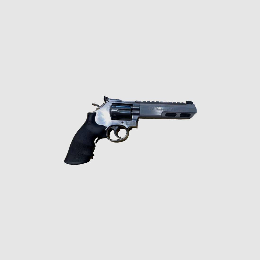 SMITH & WESSON 617 UNIVERSAL CHAMPION - .22LR - 6"