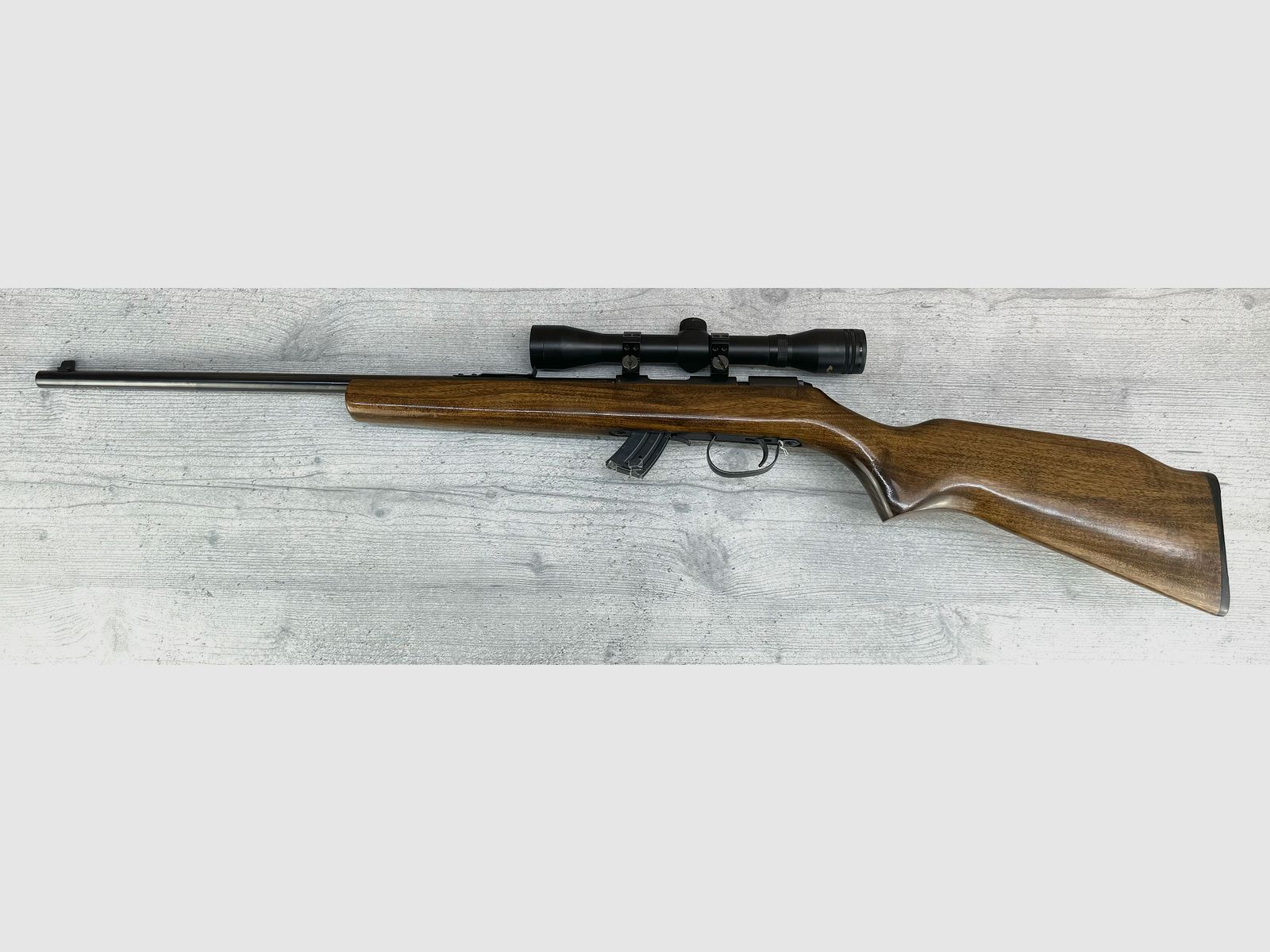 CBC Model 122, Kal.: .22lr Repetierbüchse + Gamo Zielfernrohr
