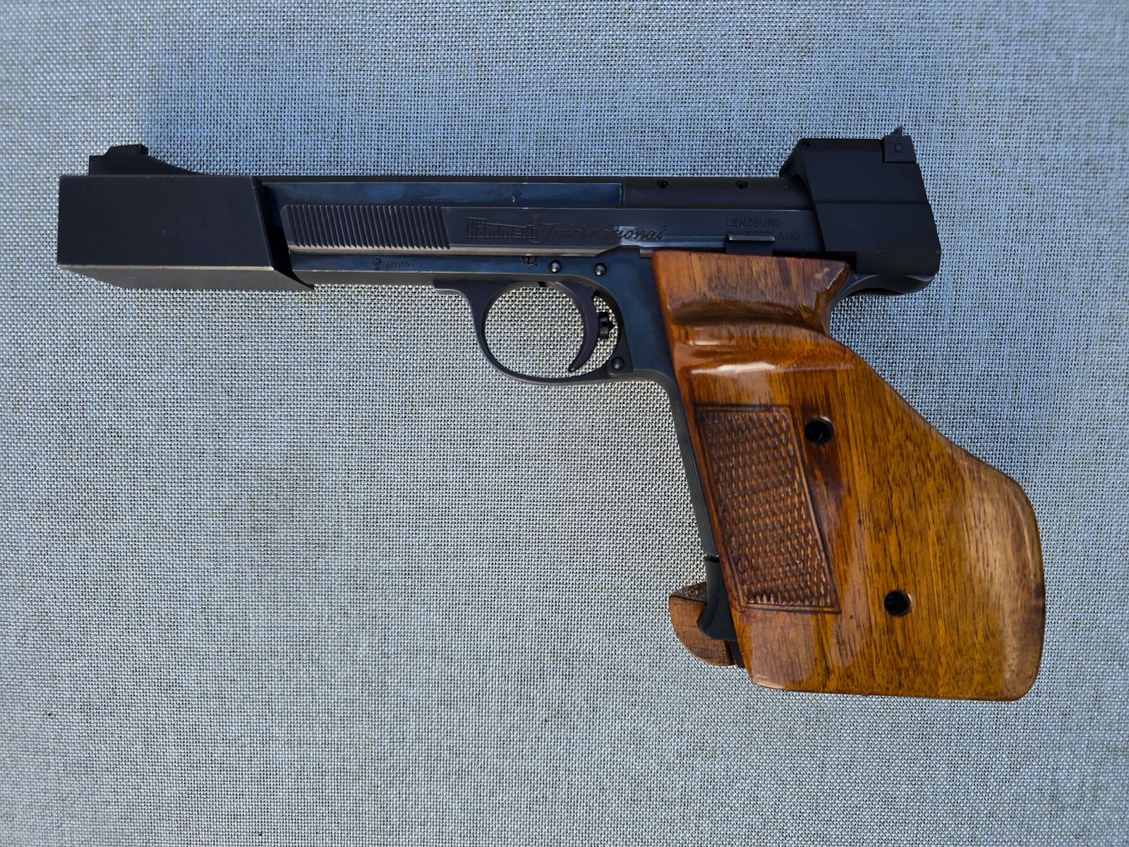Hämmerli 208 International in .22lr Sportgriff rechts