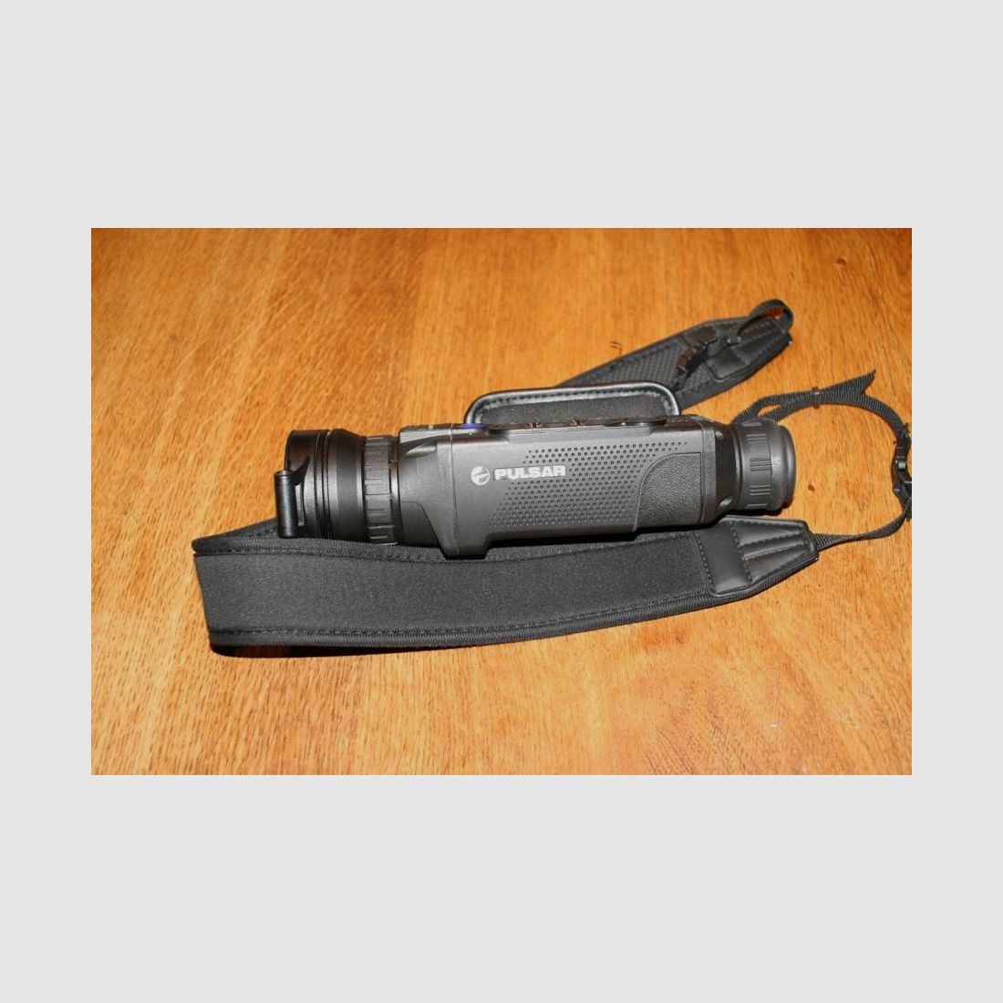 Pulsar Helion 2 XP50 PRO Wärmebildkamera Wärmebildgerät + 2ter Akku gratis + XSPECTER-Kamera-Adapter - versandkostenfrei