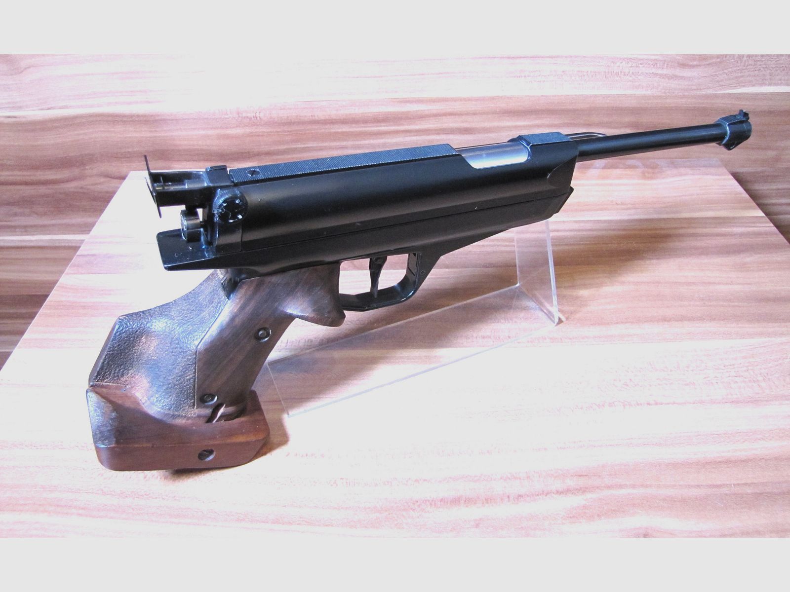  Match Luftpistole von Feinwerkbau, Modell 65 an Bastler und Kenner !