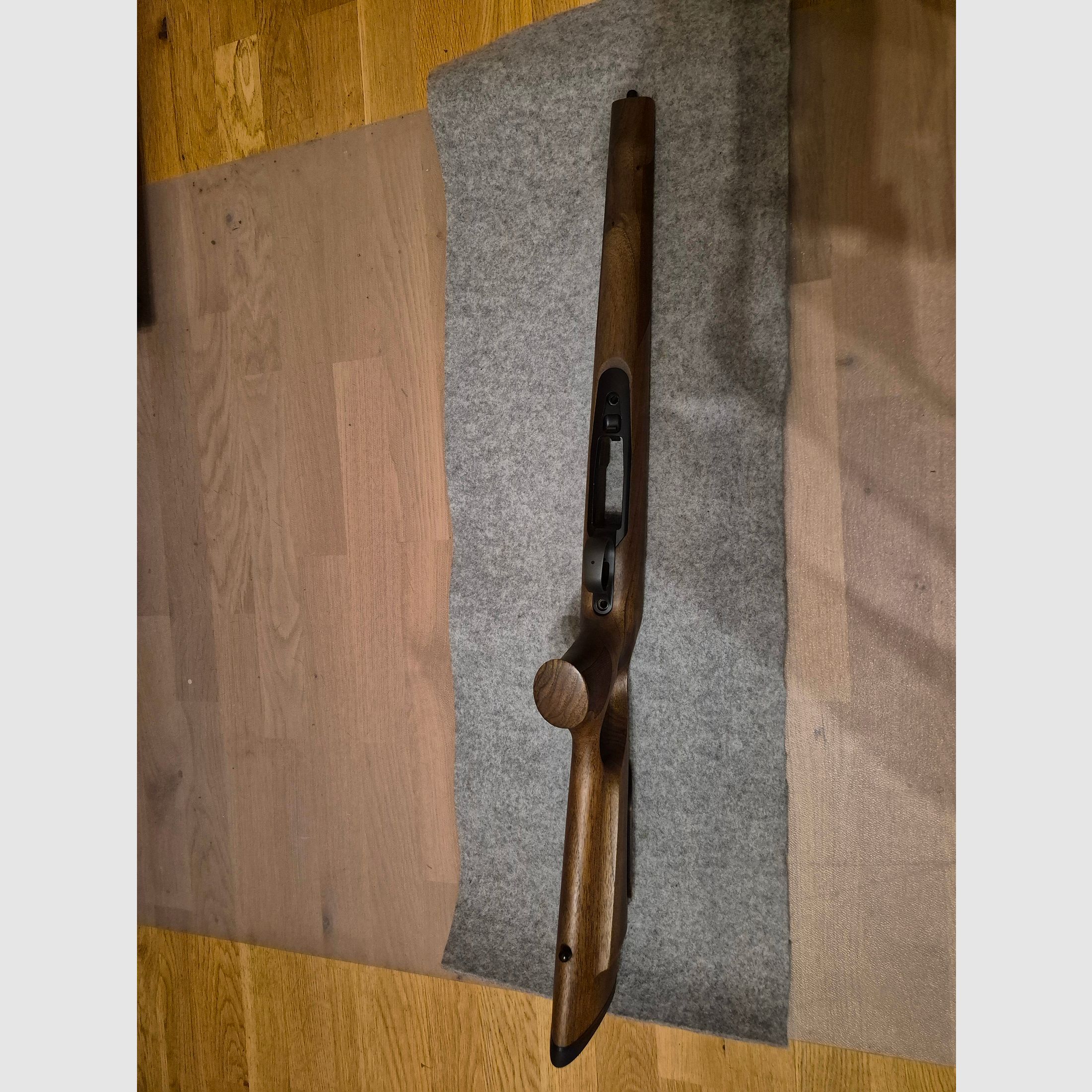 Wood stock for Steel Action HS with adjustable cheek piece