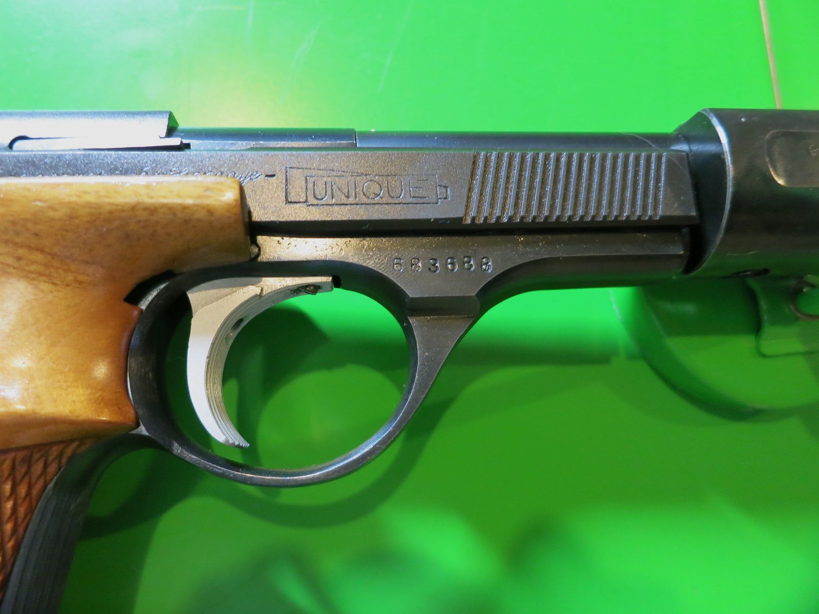 UNIQUE model "DES 69", top competition weapon, 22lr, adjustable sport grip #71-