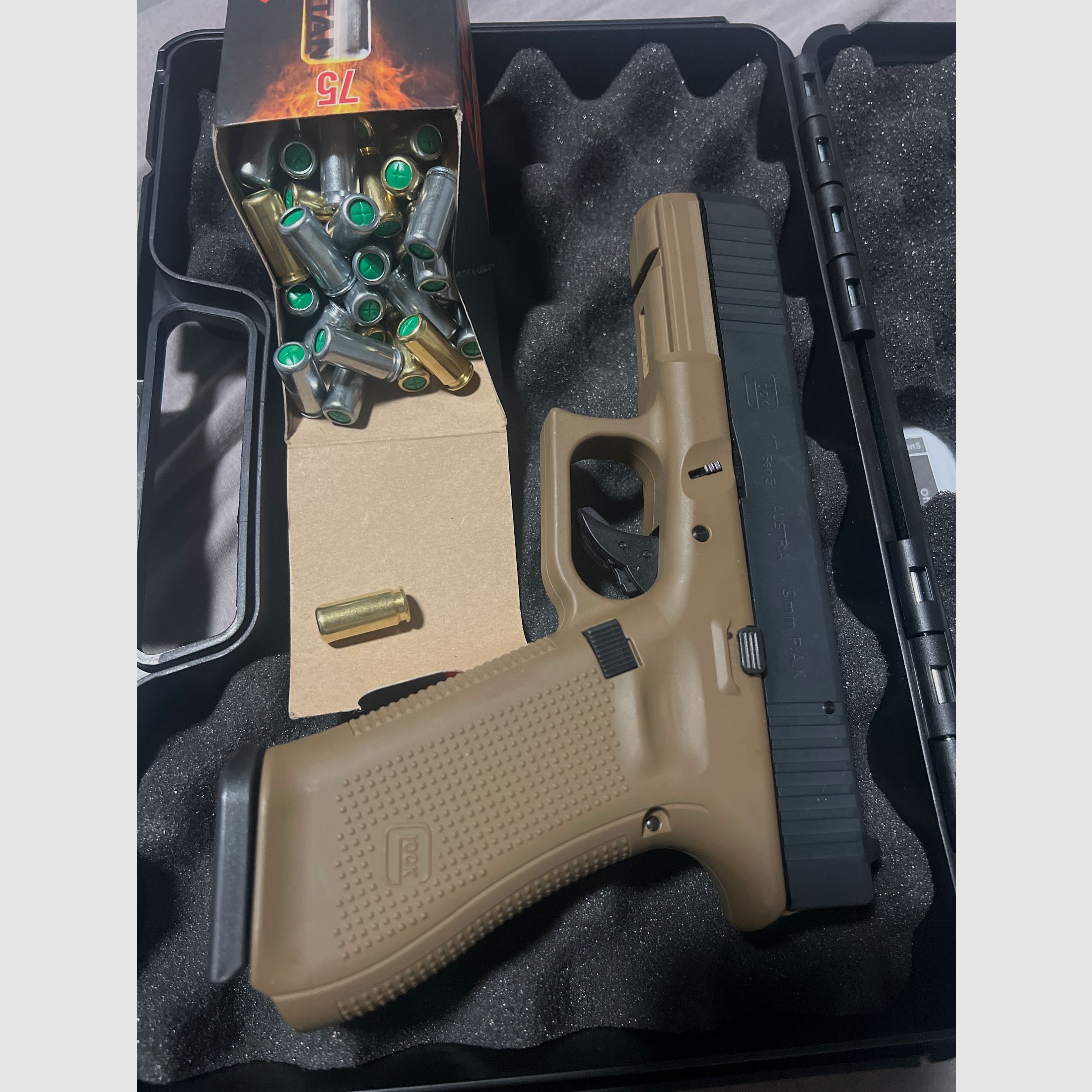 Glock 17 a salve con munizioni