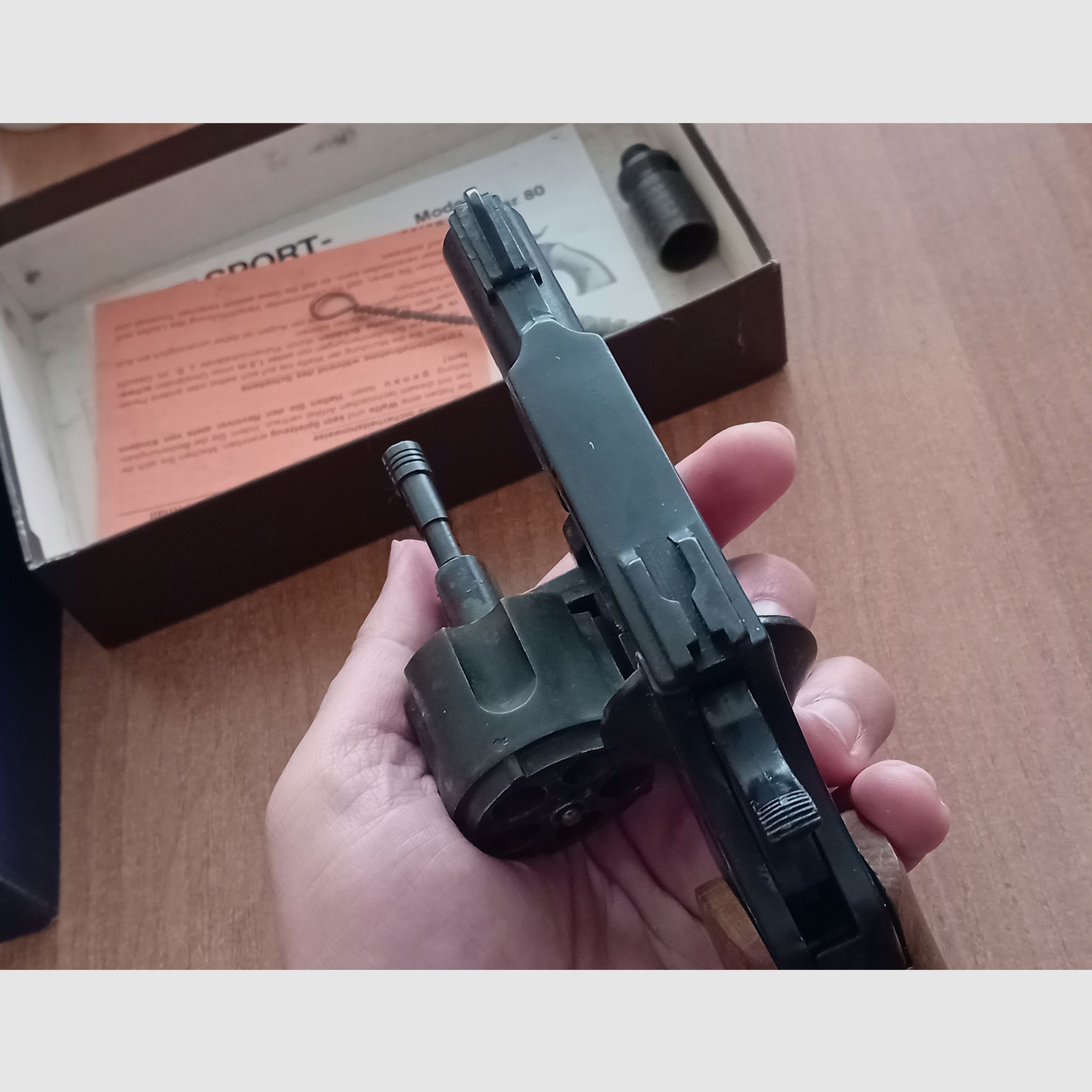 Cuno Melcher ME Jaguar 80 en calibre 9 mm R Knall