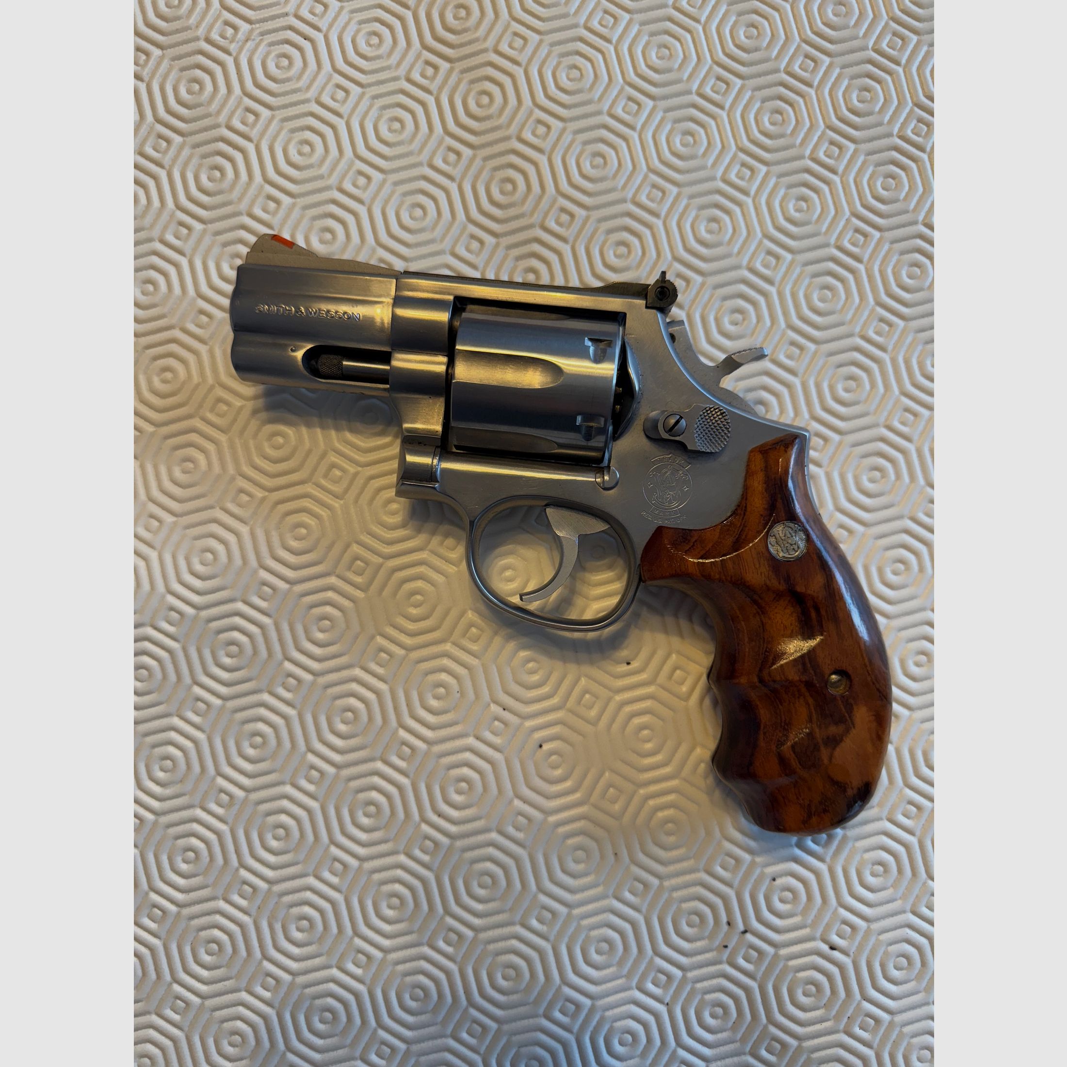 Smith & Wesson Modell 686 – Kaliber .357 Magnum – Lauflänge 2,5” – sehr wenig geschossen (ca. 10 Schuss)