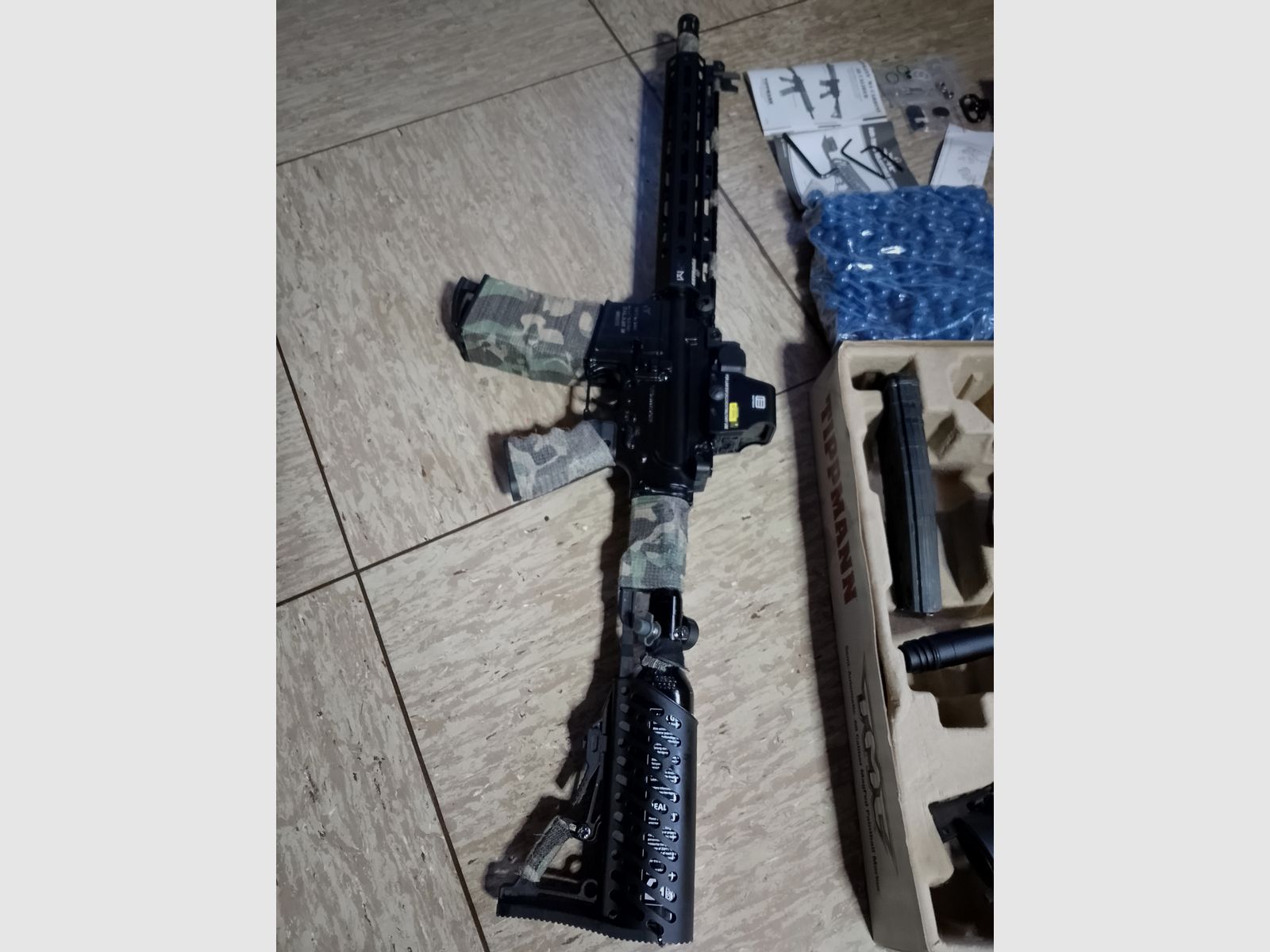 Tippmann Tmc Elite Markierer Set .68 accessori tuning canna paintballs Cal 68 CO2 set mirino olografico punto rosso verde lampada LED 3 caricatori Ovp