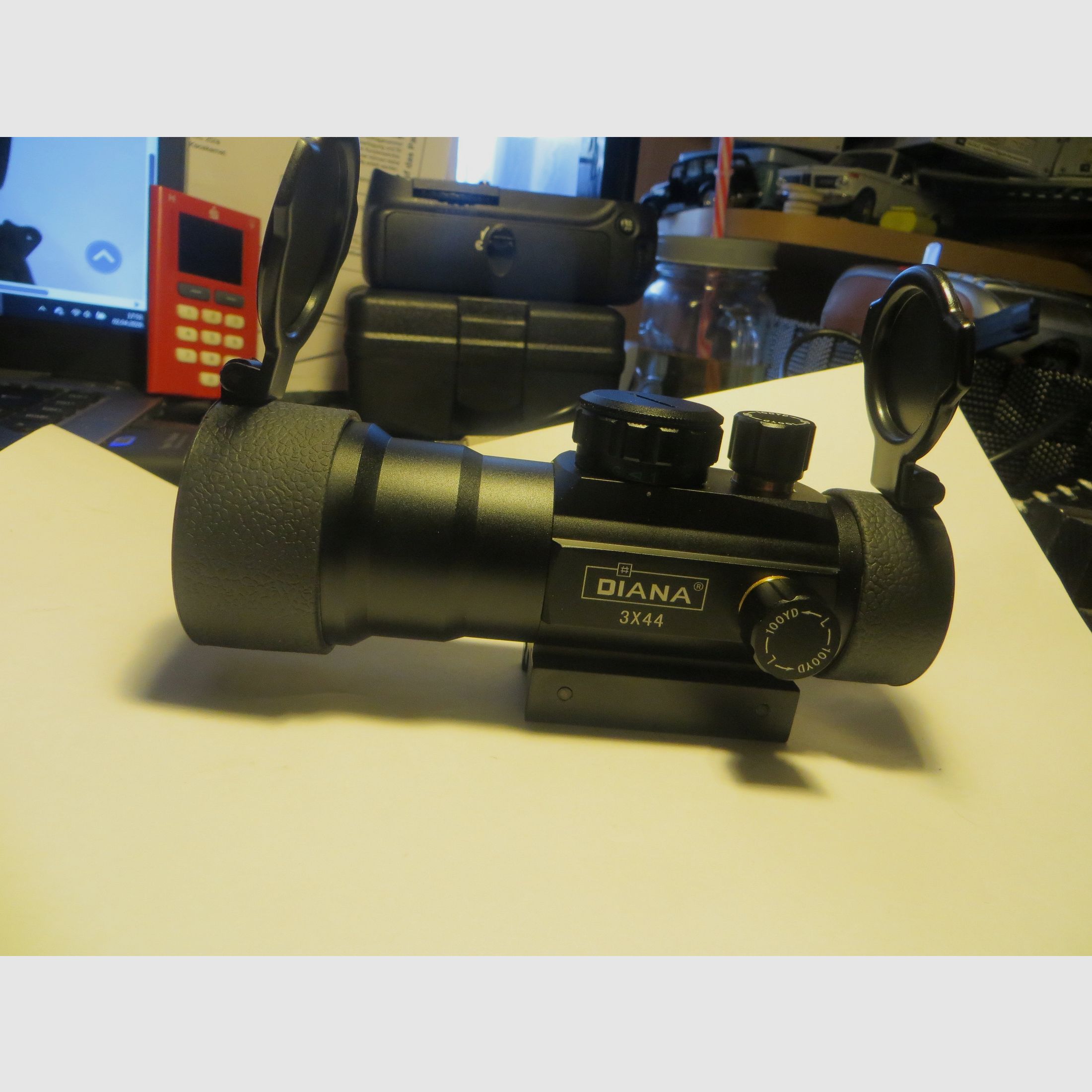 Like-new scope 3x44 for 20 mm rail with RedDot