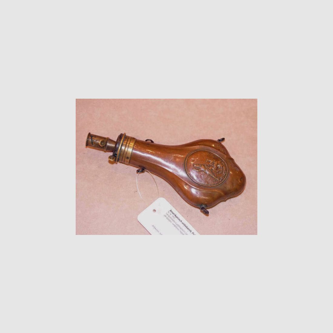 Boche a Parigi fiaschetta per polvere usata