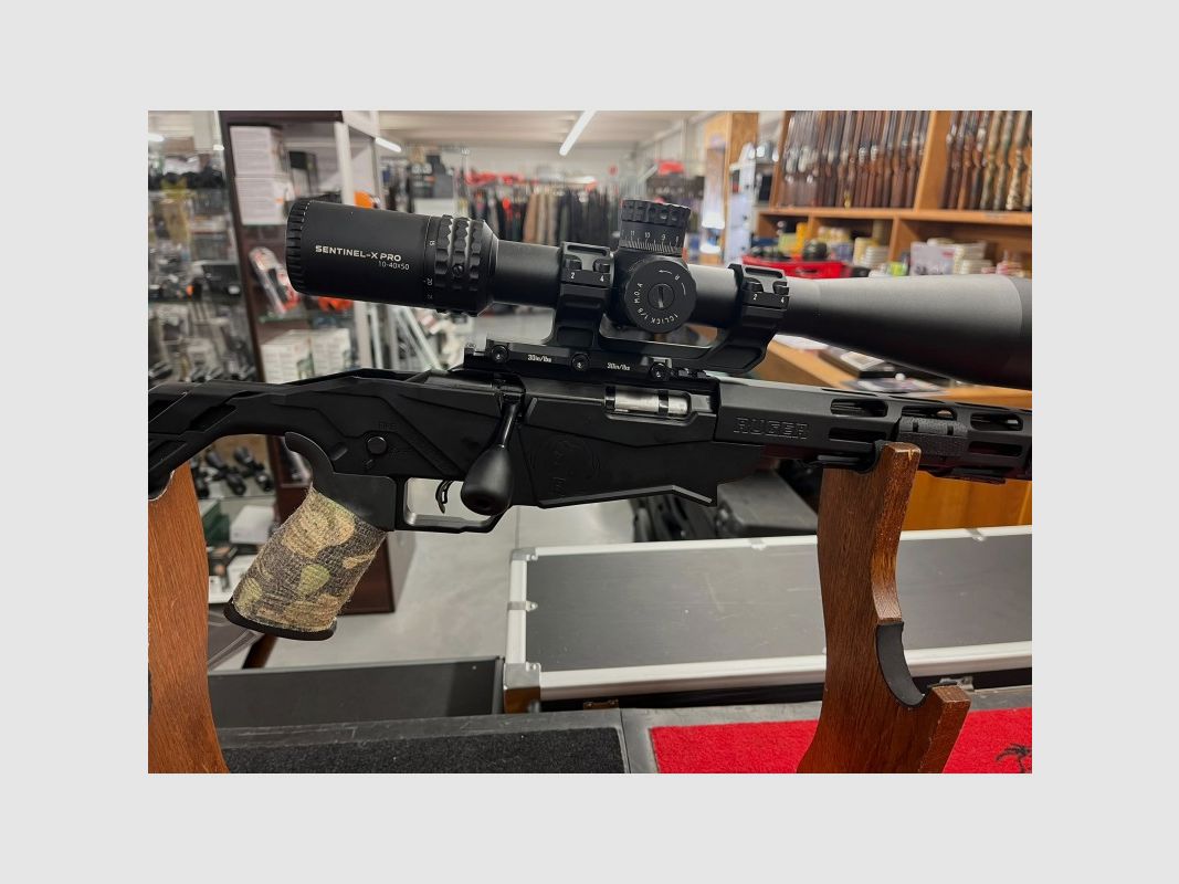 Ruger Precision Rimfire Schwarz 17HMR + Zielfernrohr VECTOR OPTICS + Schalldämpfer gebraucht, Bild 4 von 7