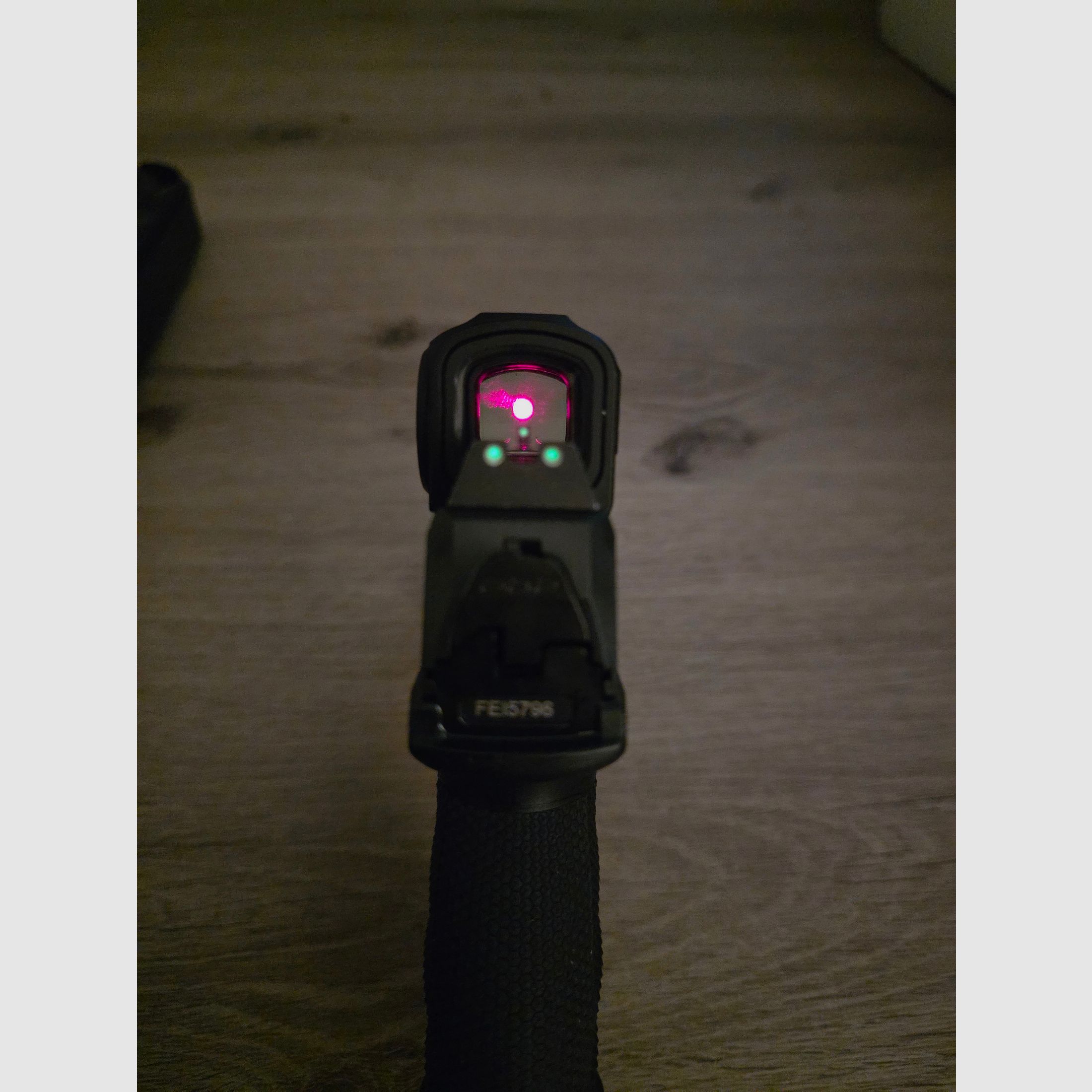 Pistol PDP Compact V2 PRO SD Tritium rear sight and front sight with illuminated dot sight Acro C-2