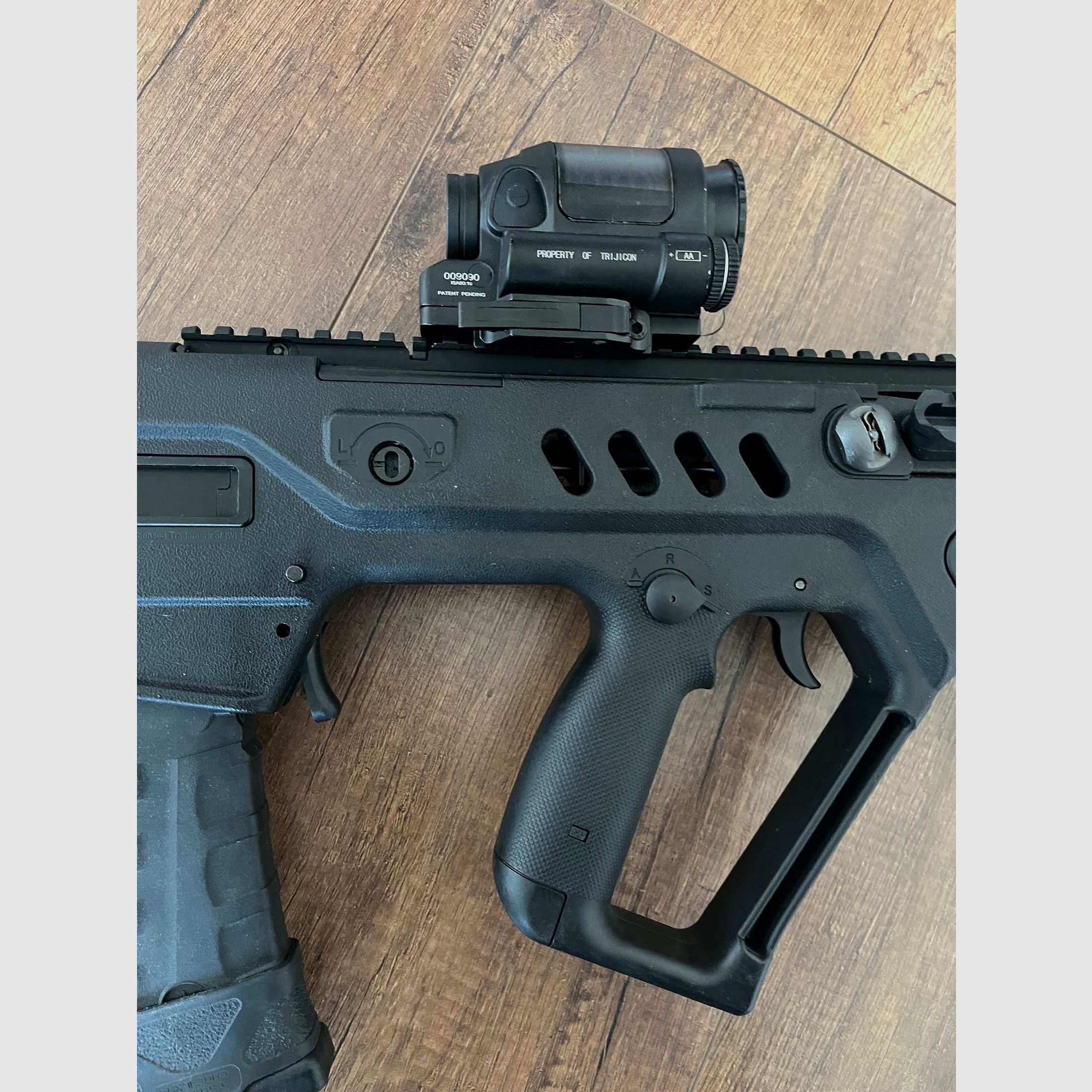 KWA Tavor GBB Airsoft con ottica