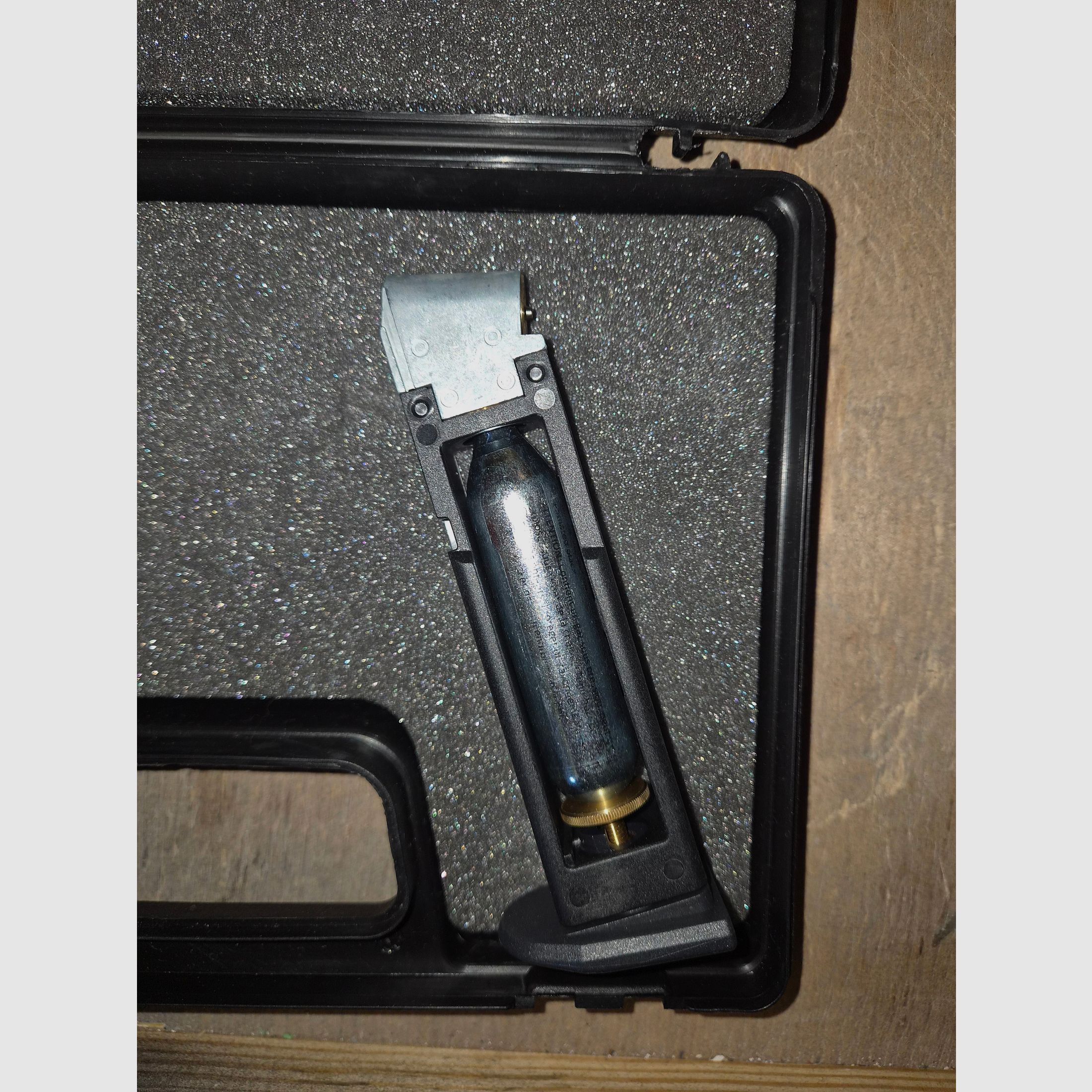 Walther CP99 Bicolor 4.5mm CO2 air pistol