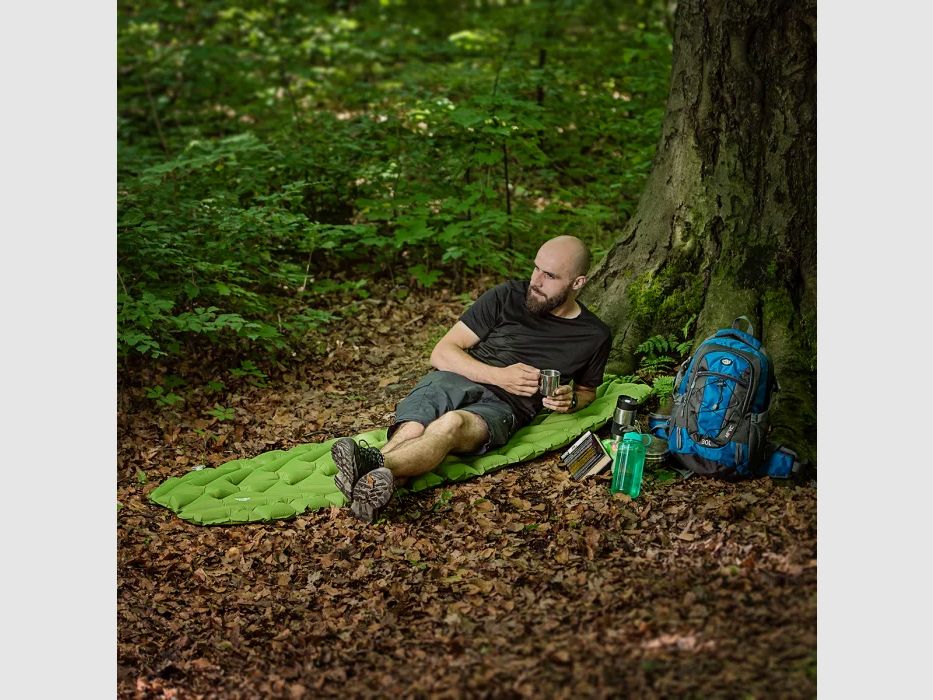 NC4005 Samonapowalna Mata do Spania Jasnozielona