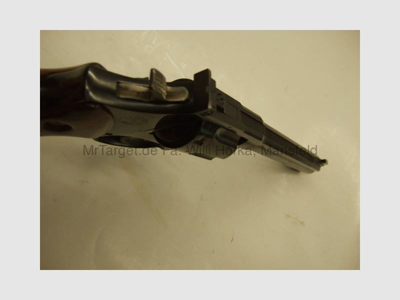 Revolver deportivo KK Taurus Mod. 96 con cañón de 6"