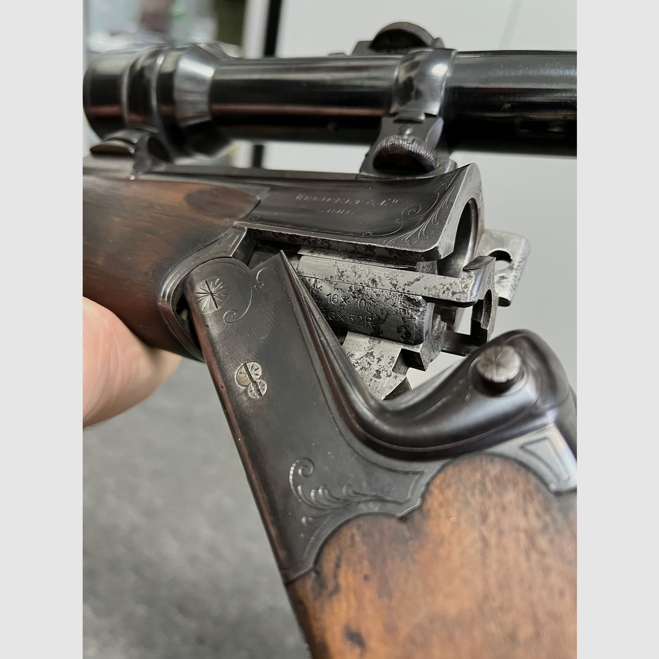 Greifelt BBF 5,6x52R y 16/70 con mira telescópica 4x