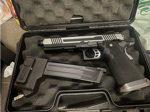 Pistola Airsoft AW Custom Hicapa 6mm BB + Adattatore HPA Creeper Concepts