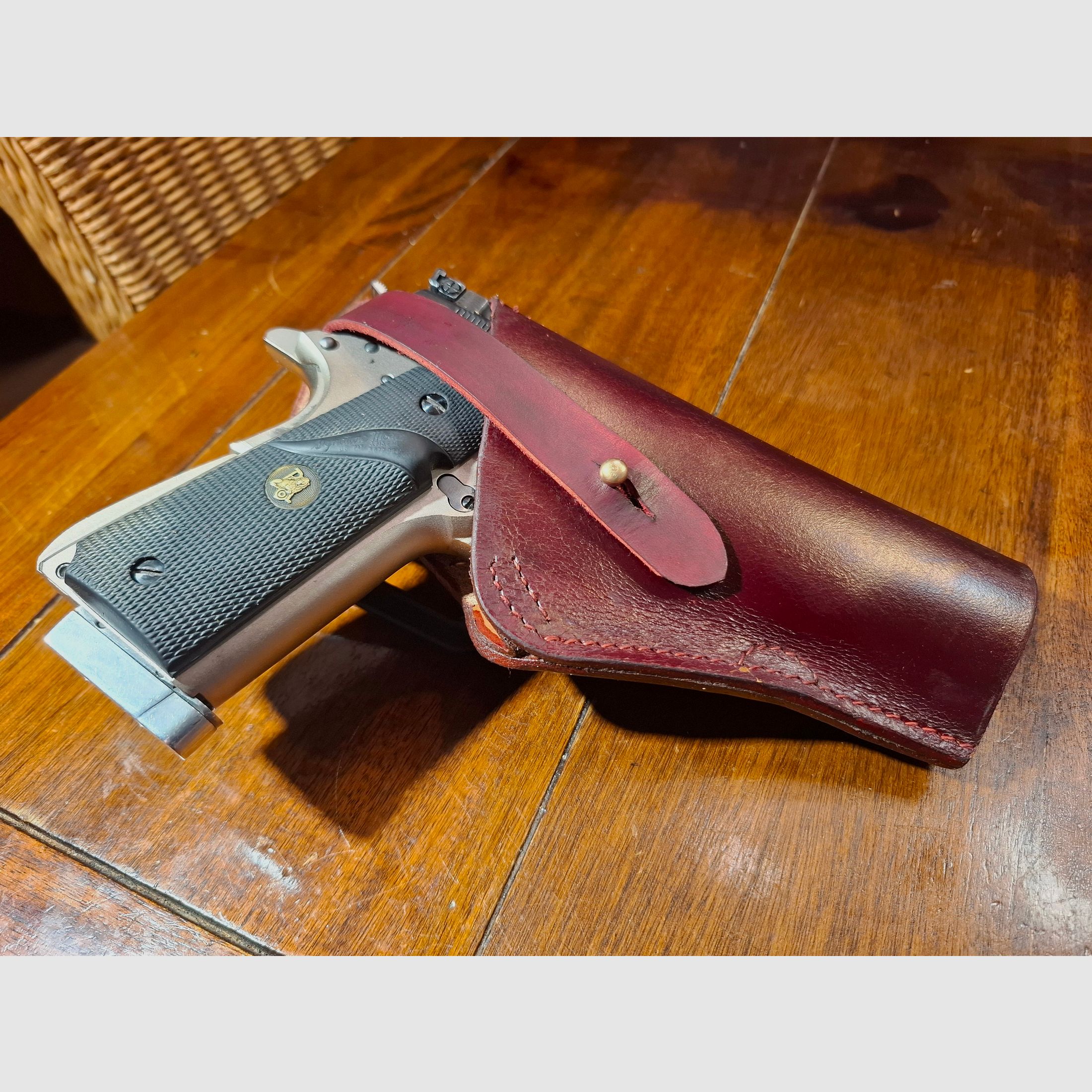 BELT HOLSTER FOR 1911