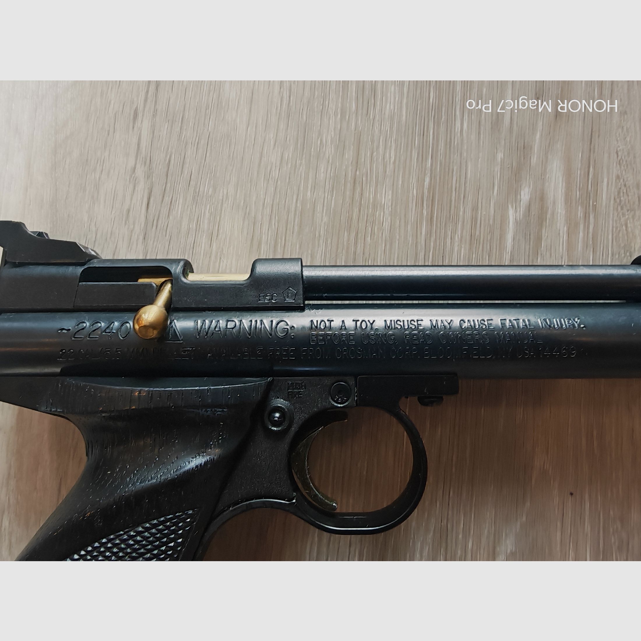 Crosman 2240, 5,5mm, mallette, comme neuf.