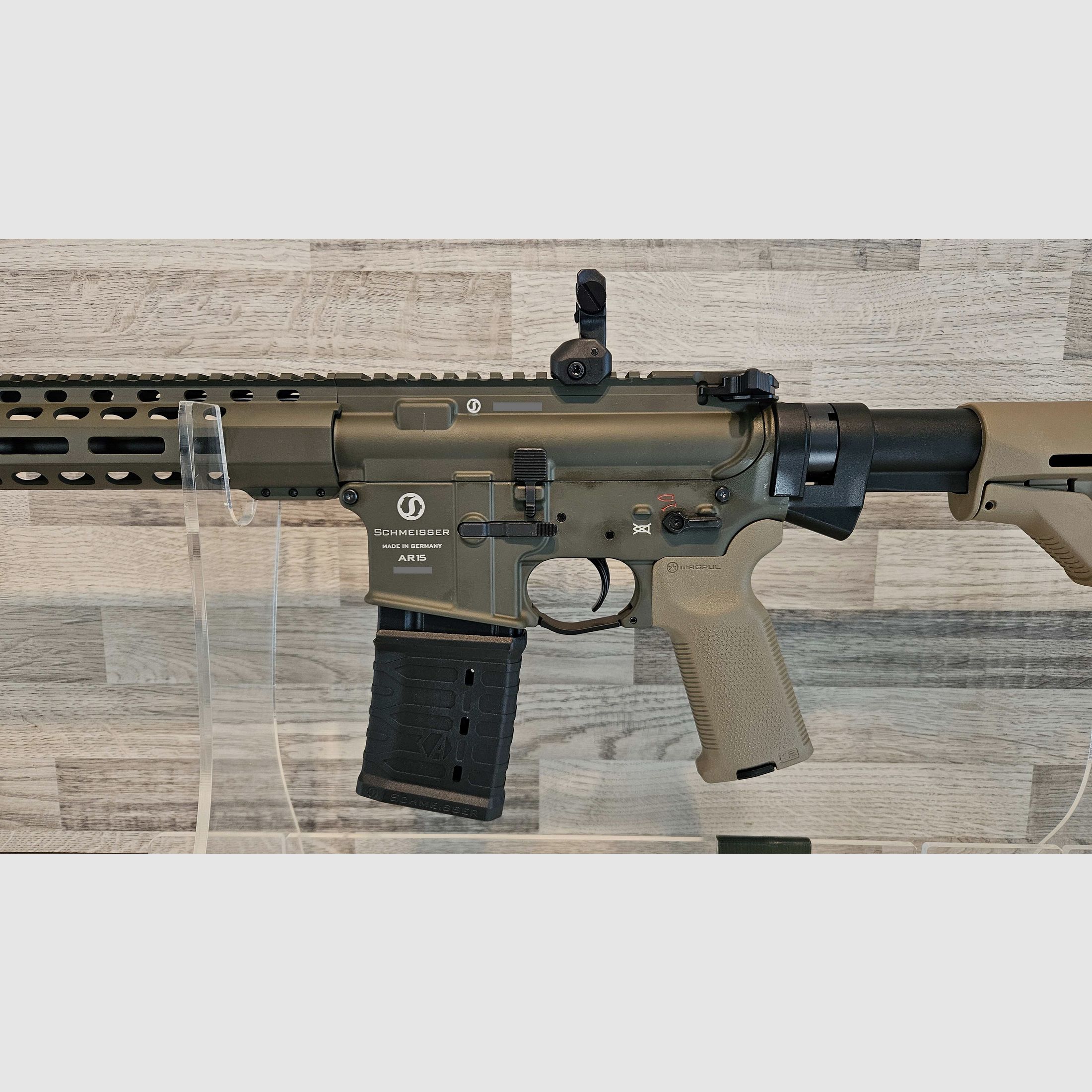 Neuware vom Fachhandel - Schmeisser AR15 M5FL Sondermodell MAGPUL 16,75" OD Green FDE Kal. .223Rem