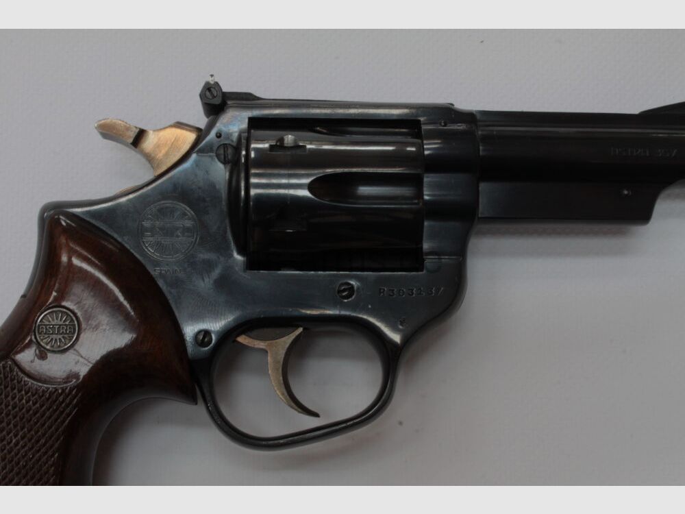 Astra Unceta and Company S.A. Astra 357