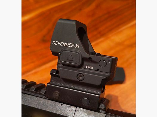 Vortex Defender XL Red Dot 5 MOA