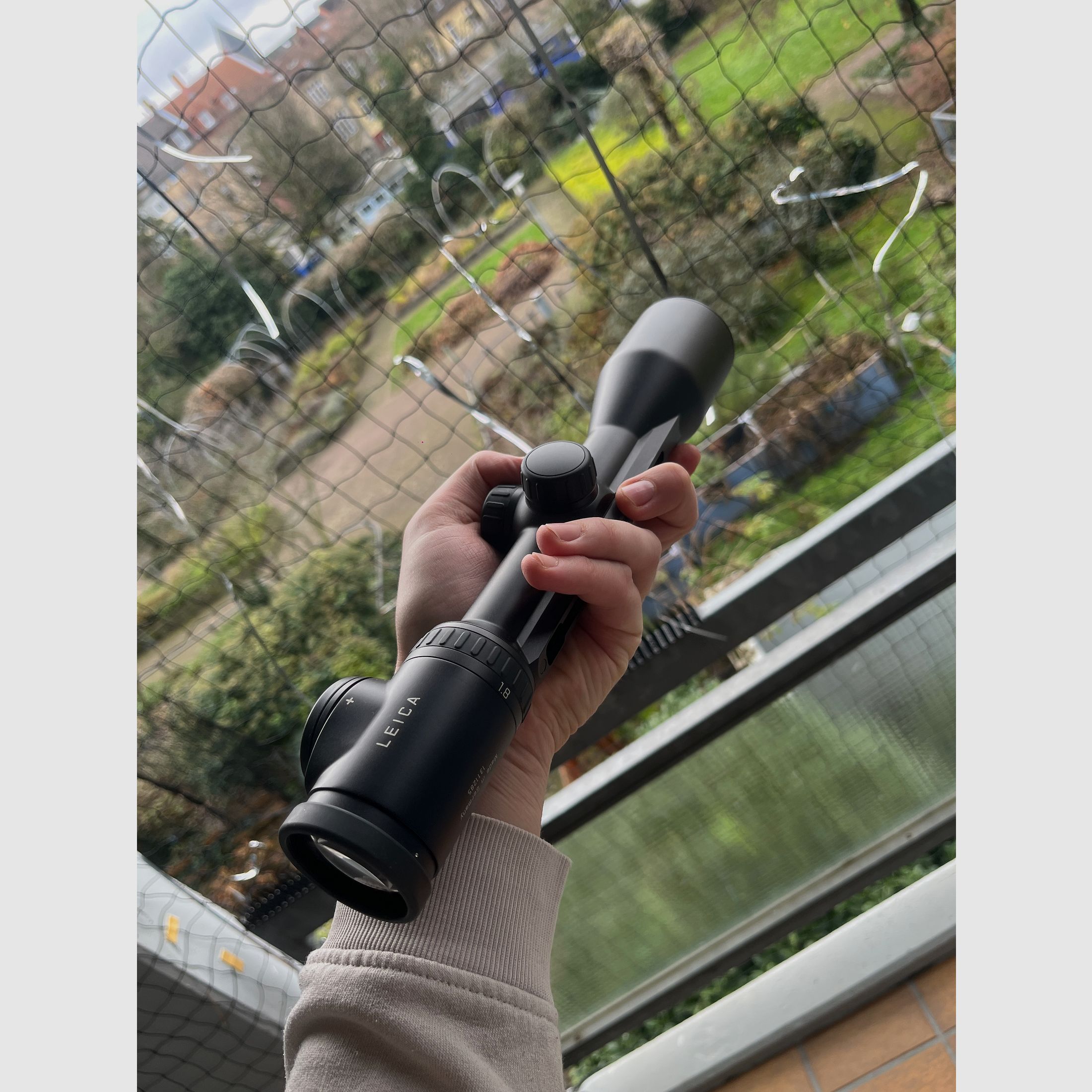 Leica Magnus 1,8-12x50 telescopio L-4A COMO NUEVO riel LMZ