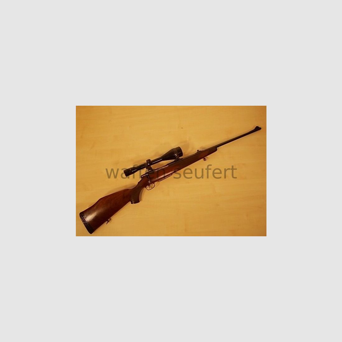 Sauer 80 con Kahles 8x56A4 y SWM