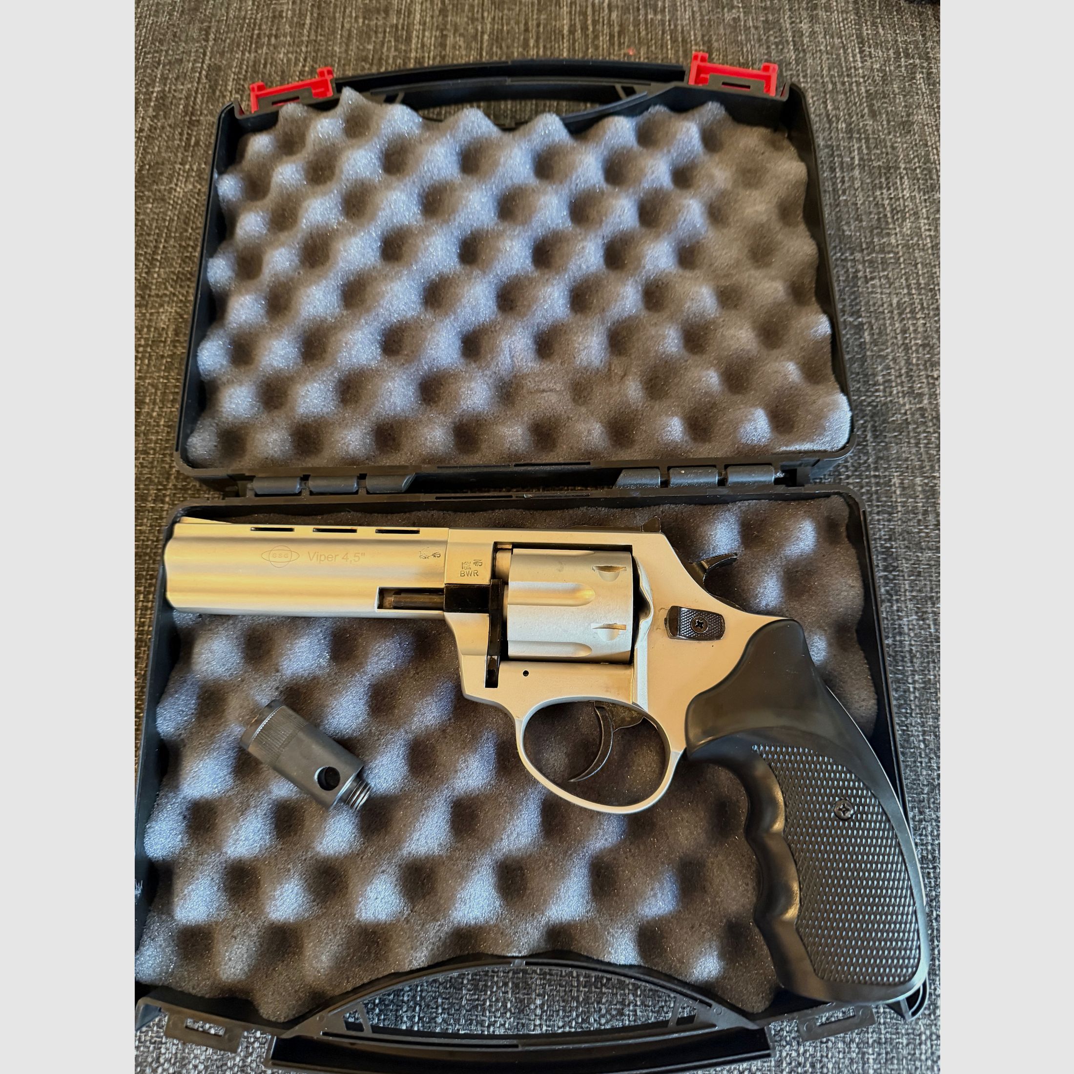 Ekol Viper 4.5" 9mm SSW incl. case and firing cup