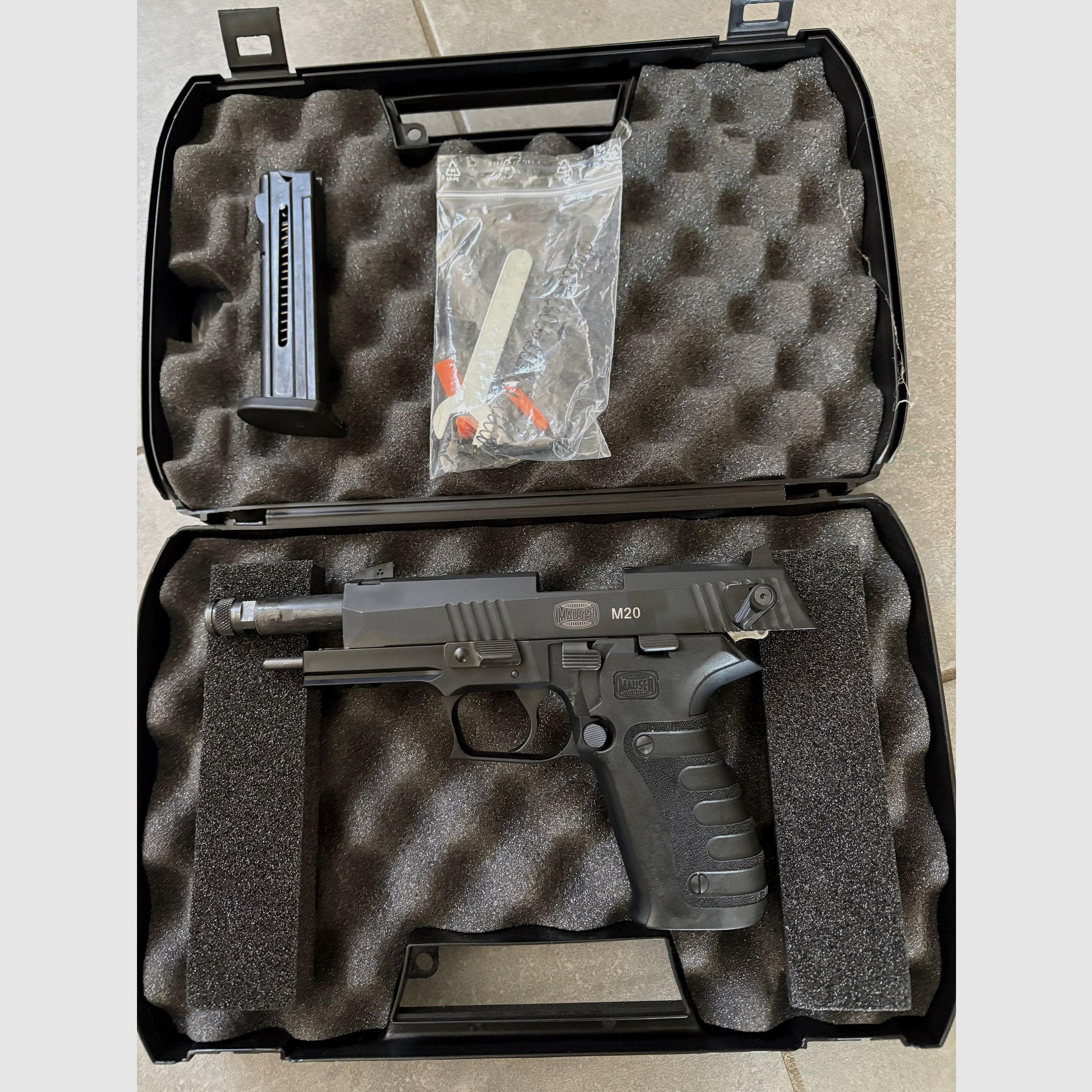 Pistolet Mauser / GSG M20 SD .22lr