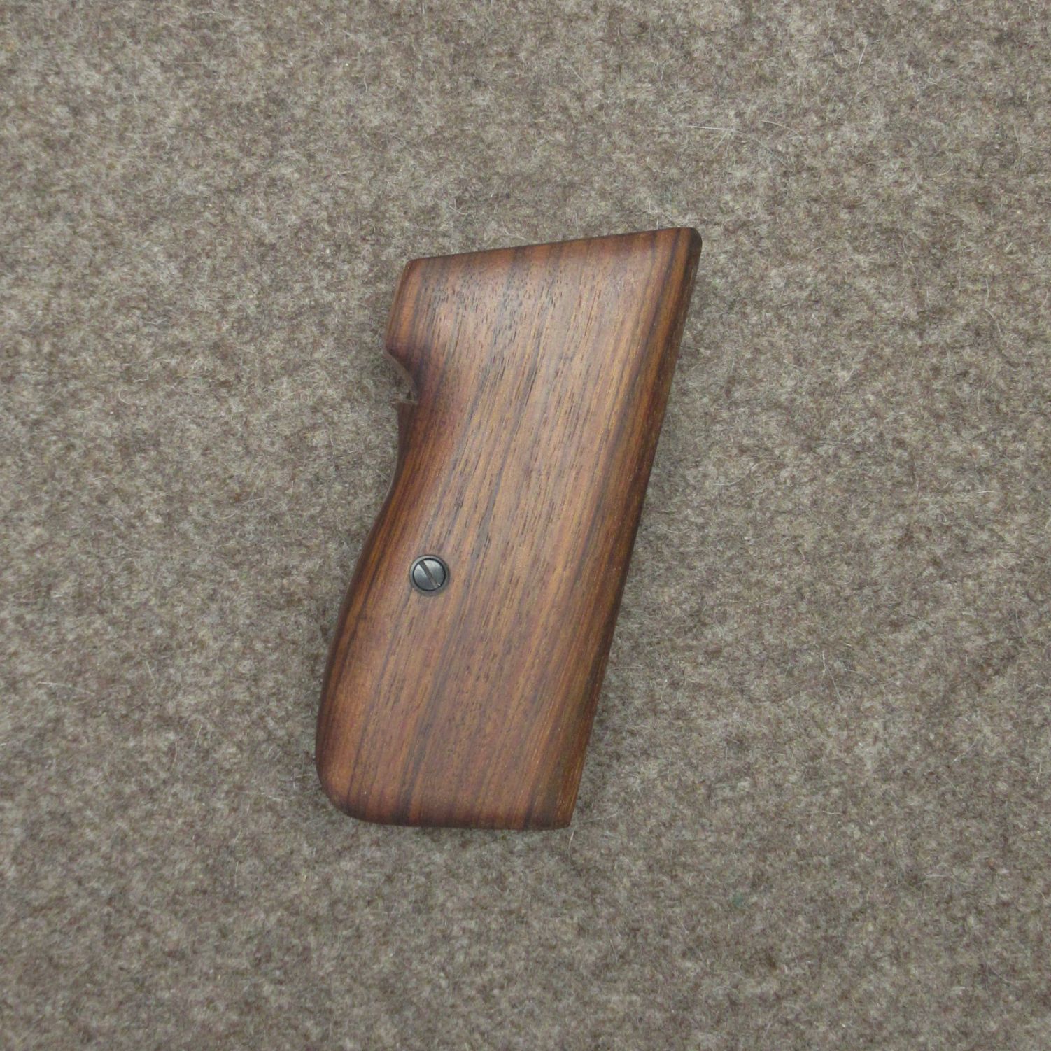 Plaquettes de crosse KSD pour SIG P210, image 1 sur 2