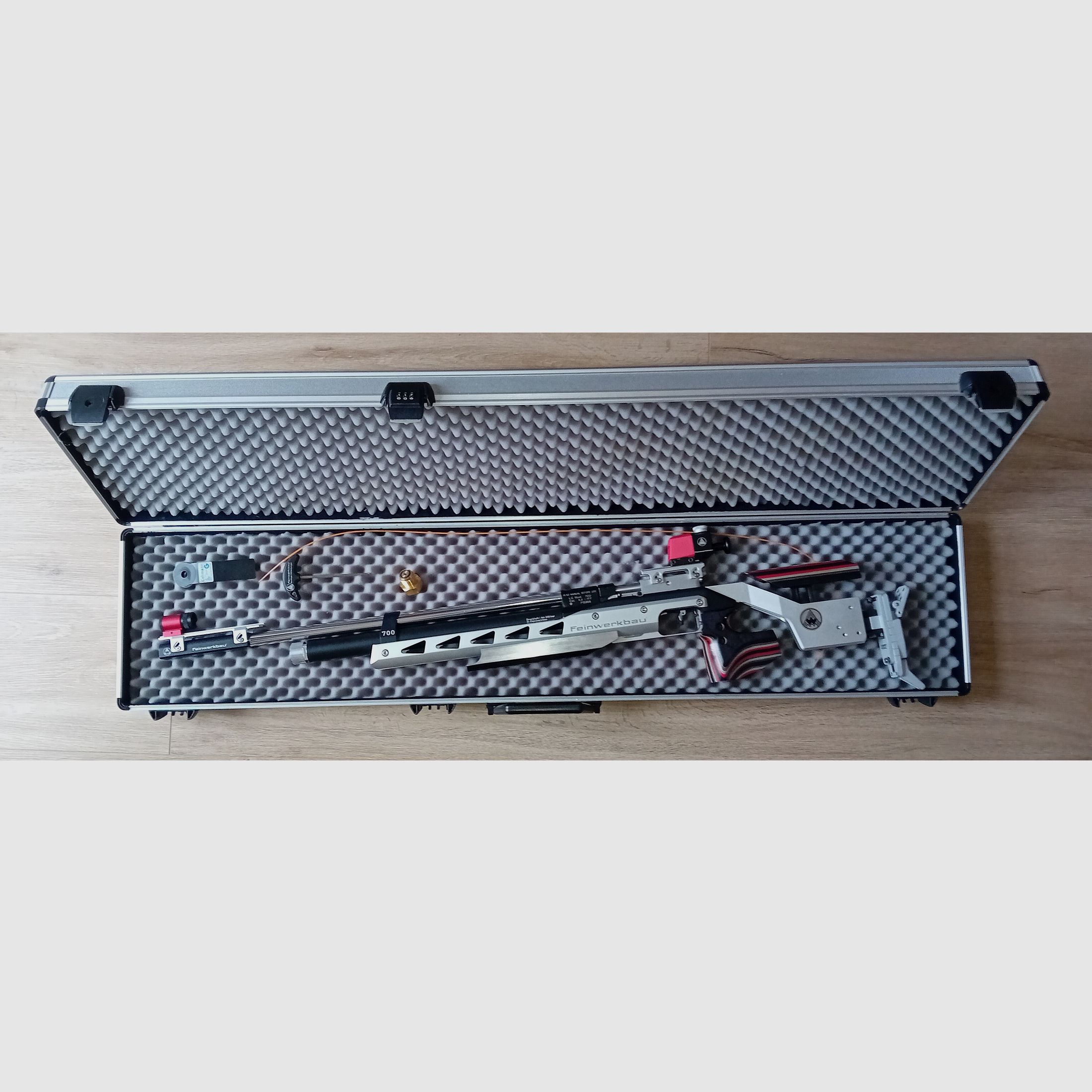 Press - Luftgewehr Feinwerkbau 700  ALU -  Rechts - Schaft