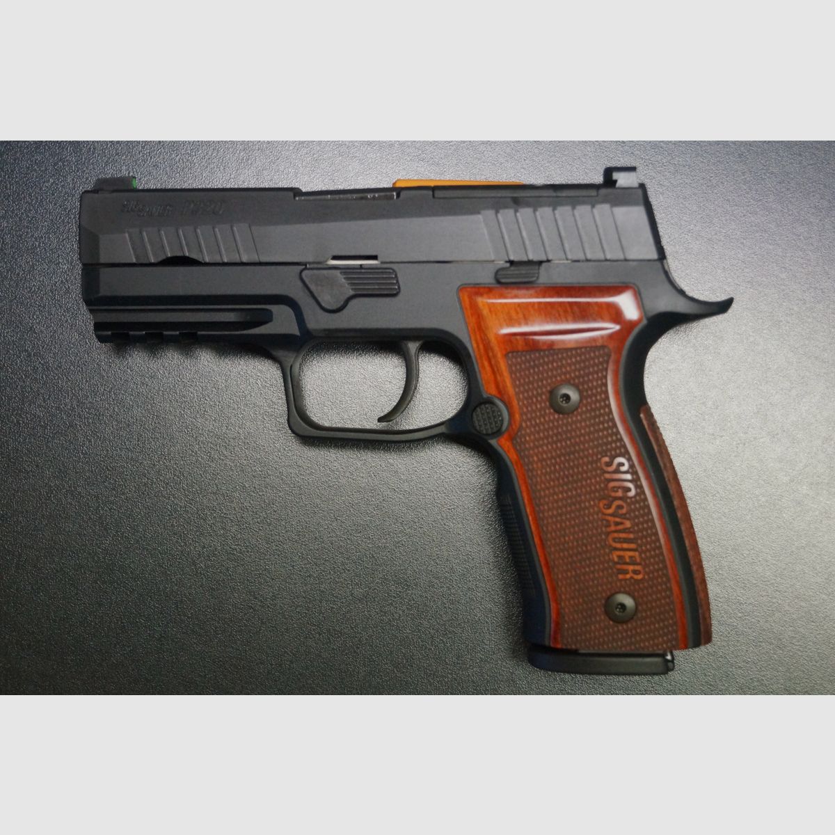 Sig Sauer P320 AXG Classic, Bild 5 von 5