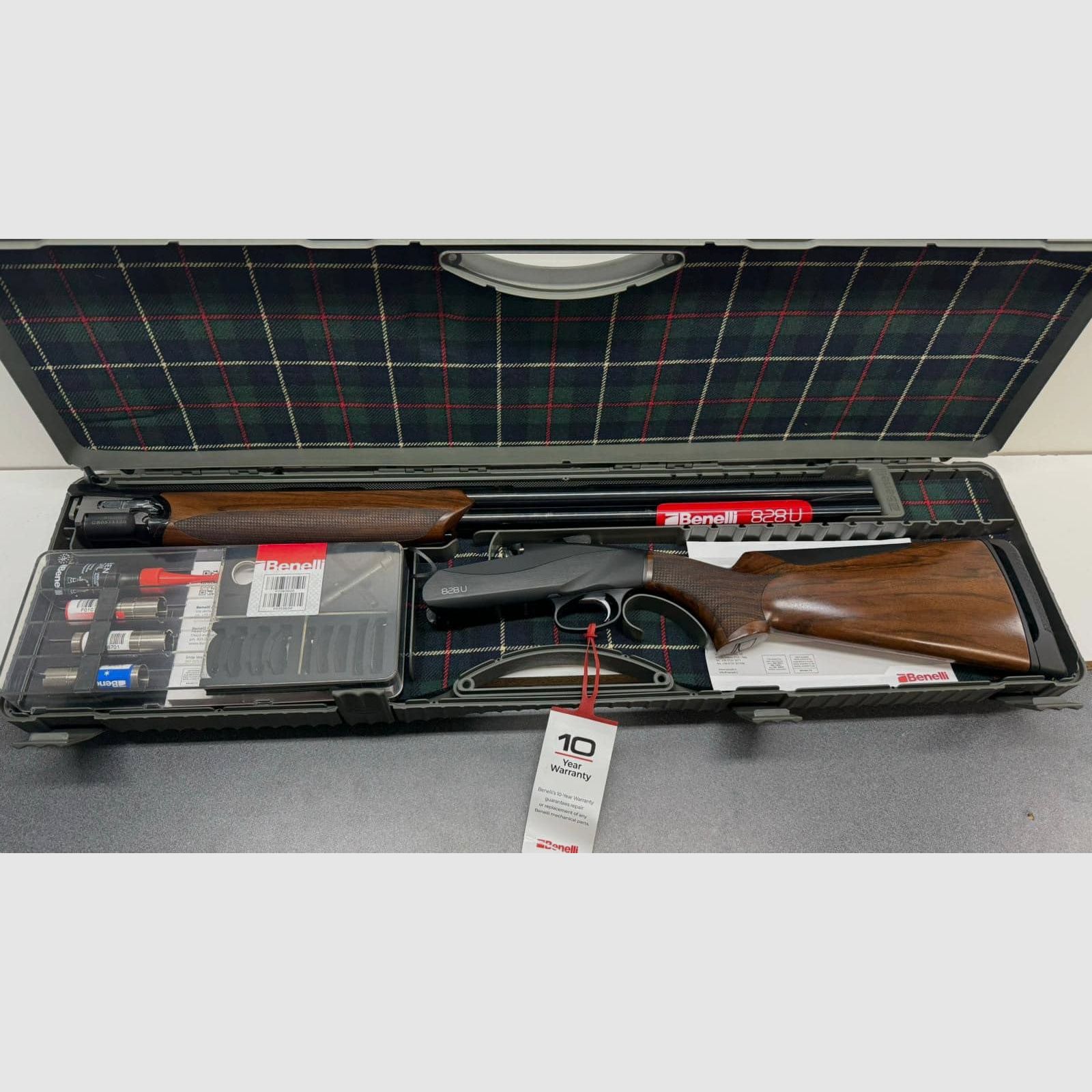 Benelli 828U Noir 12/76 / Longueur de crosse : 37,5 cm
