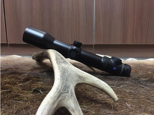 Zeiss Victory V8 1.8-14x50 M, with rail