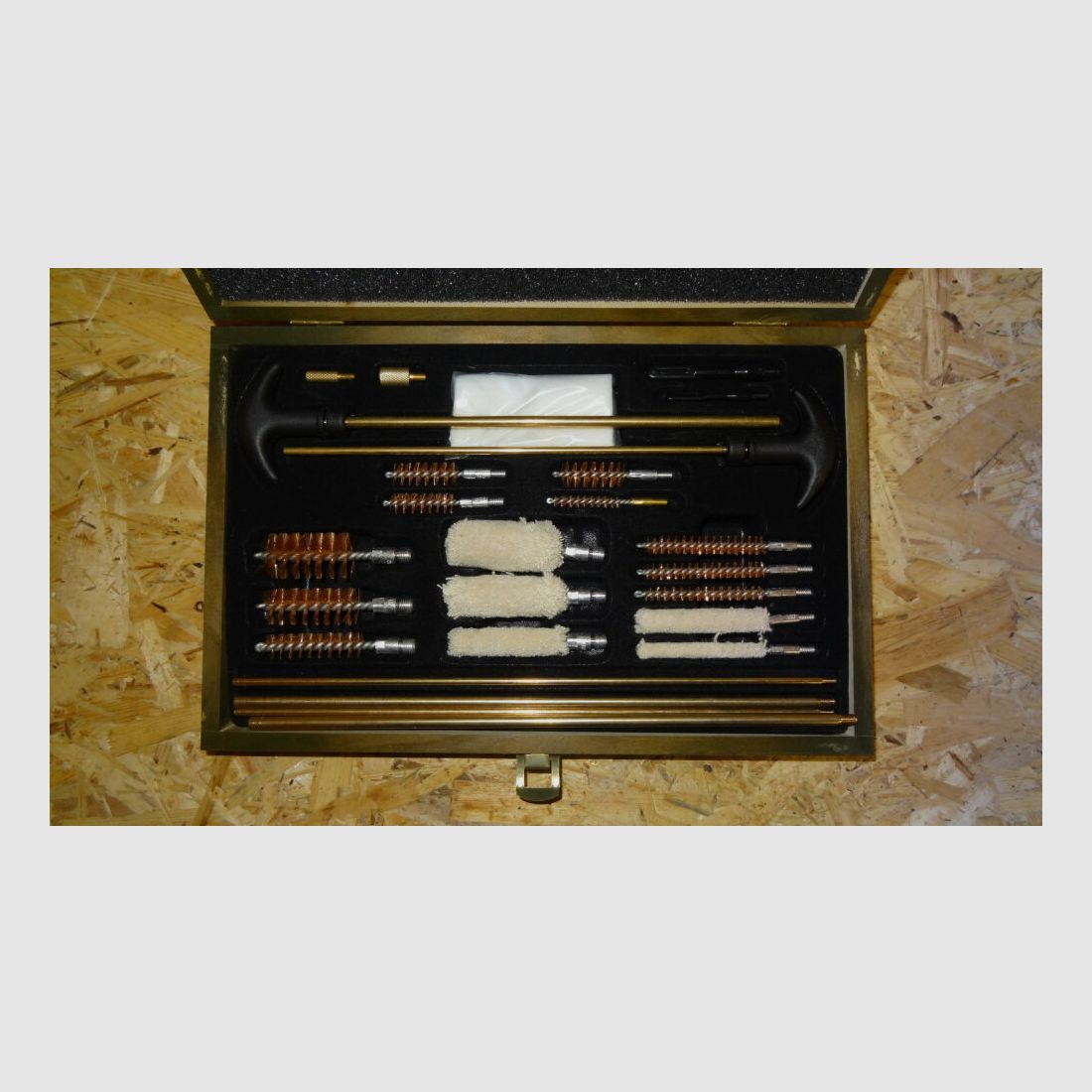 Storm weapon cleaning set / cleaning kit combo for short and long guns, 24 pieces