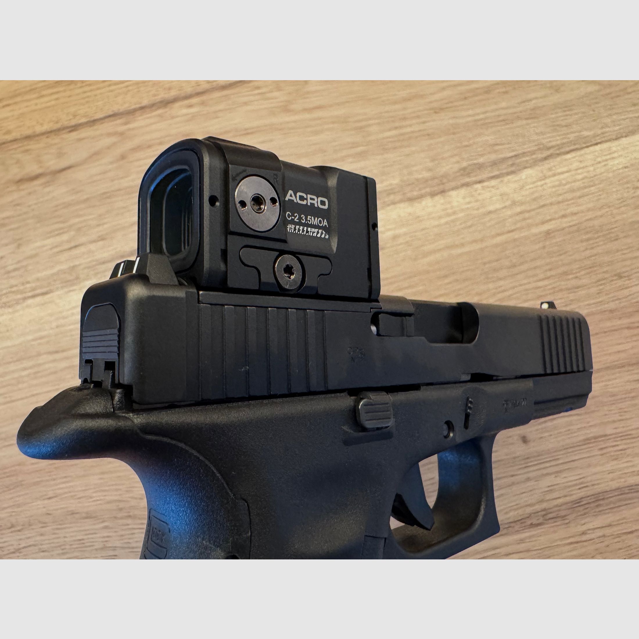 Glock 17 Gen.5 MOS con Aimpoint ACRO C2, Performance Trigger