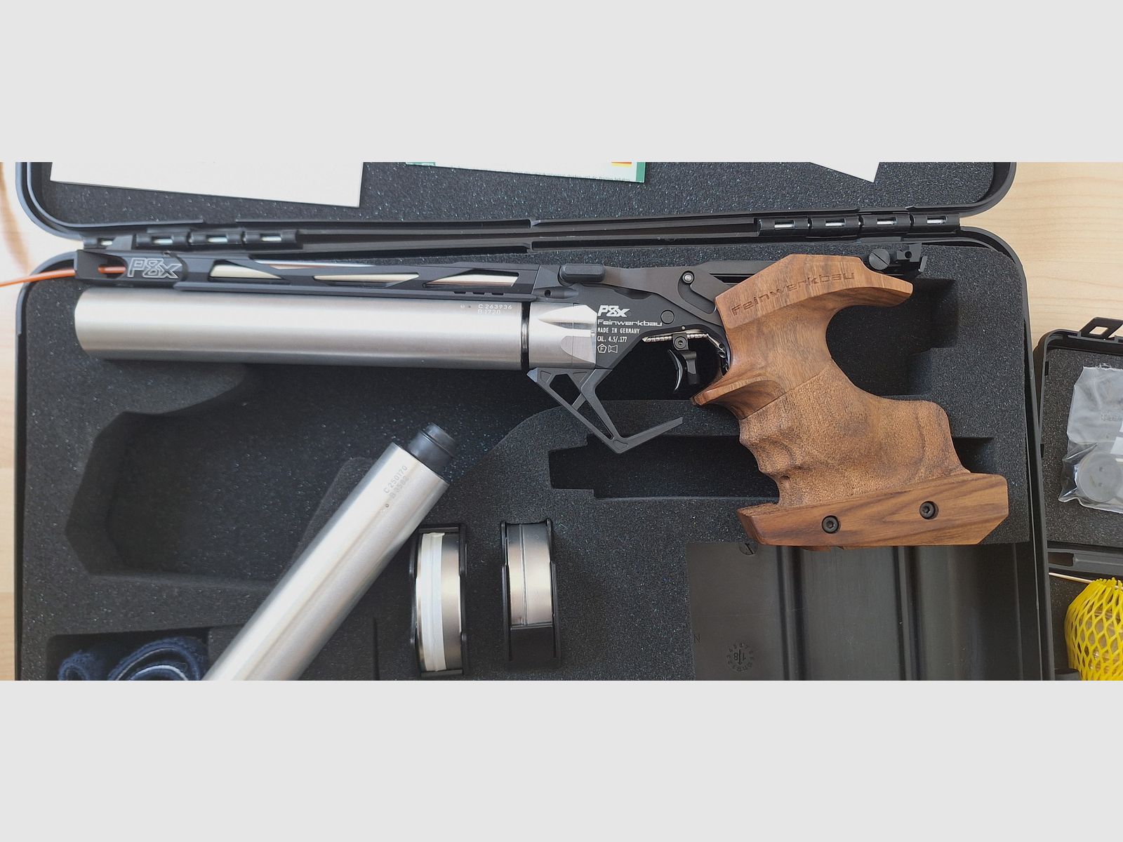 Feinwerkbau P8X Linkshänder (Gr.M)