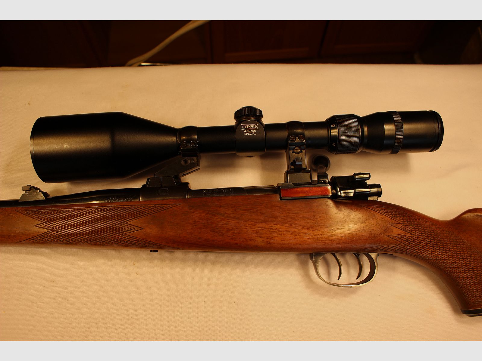 Repetierbüchse mit ZF im Kaliber .30-06.