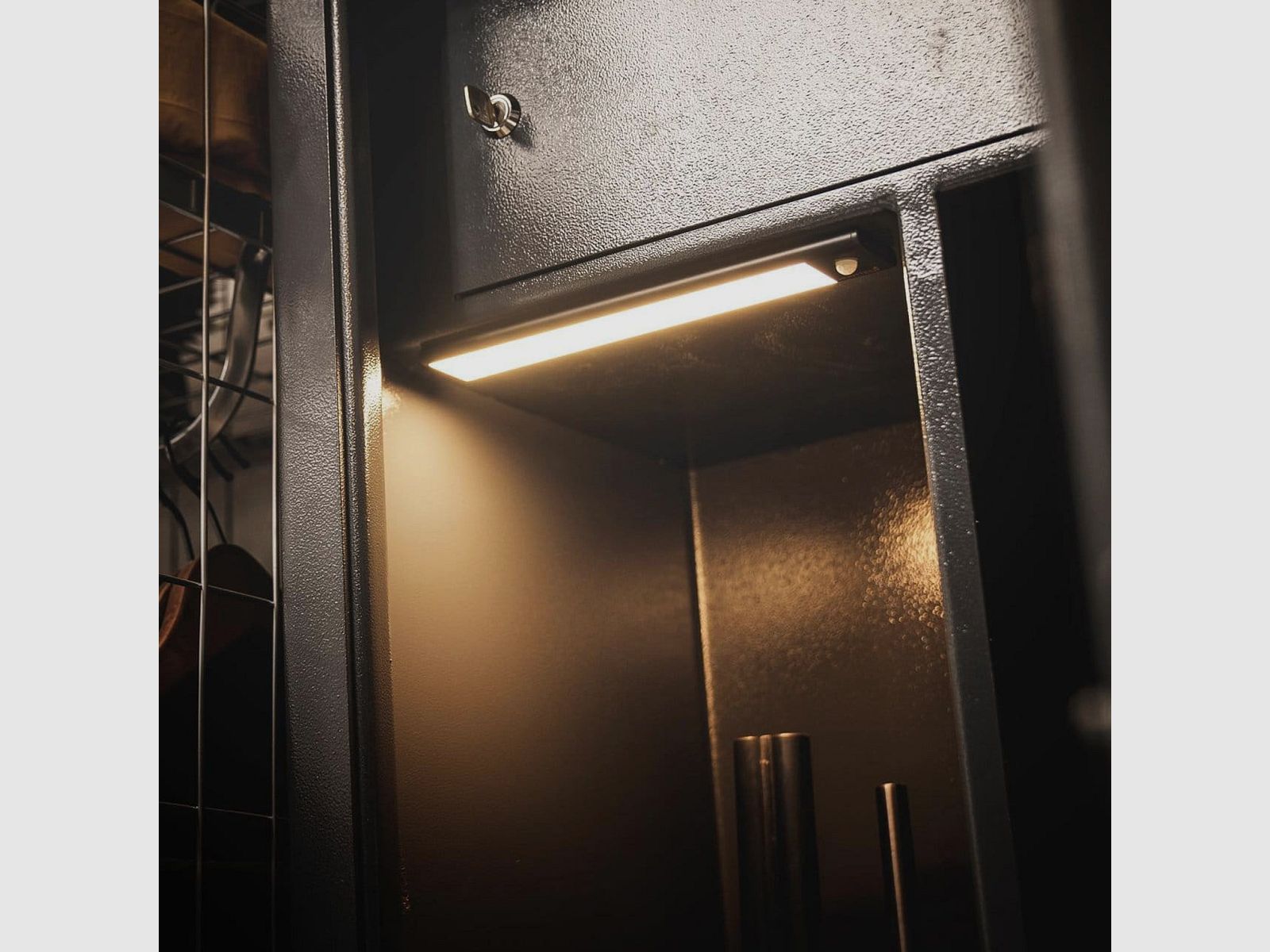 Lampe LED HUNTTECH pour armoire à armes, image 4 sur 5