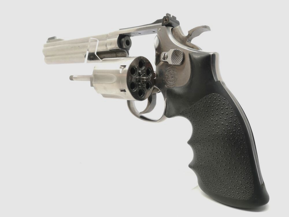 Smith & Wesson 617-1