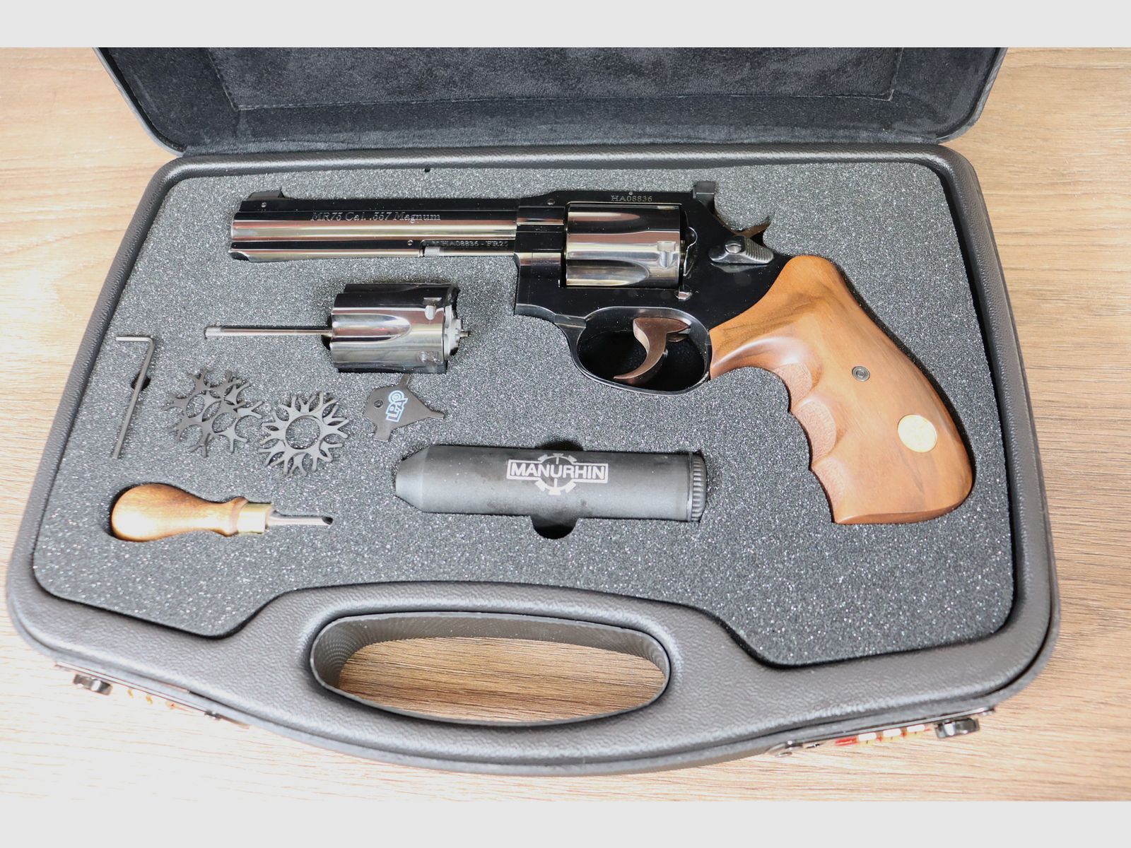 MR 73 Spor 5 1/4 » Convertibile in 9mm, immagine 3 di 3